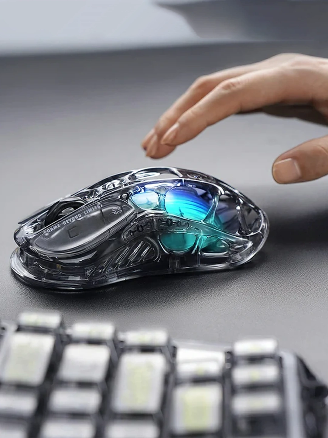 GravaStar Mercury M2 Transparent o‘yin sichqonchasi, 26 000 DPI, 79 g, 2.4G / Bluetooth / USB-C 2