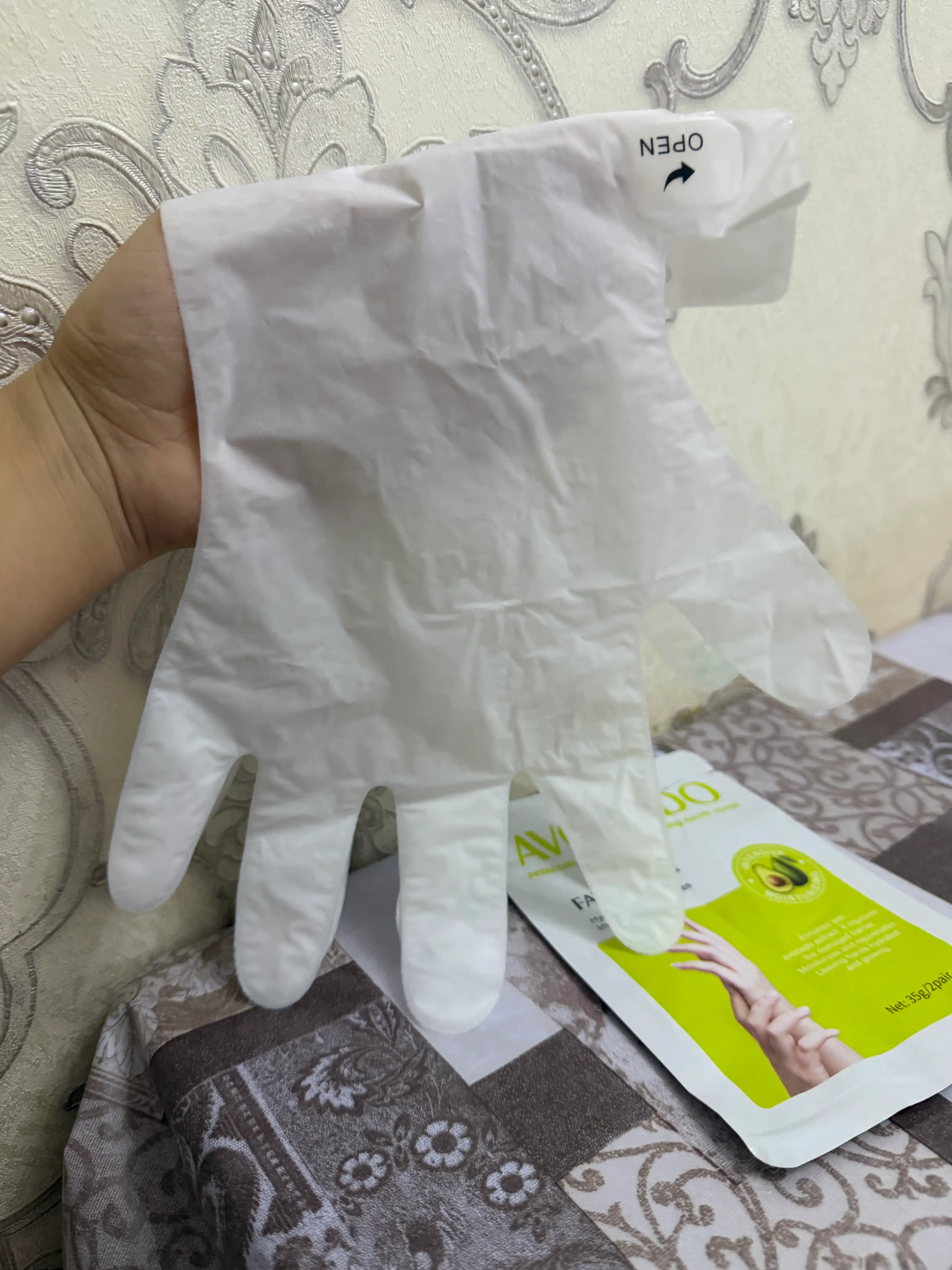 Avokado va vazelinli qo‘l uchun namlovchi FAYANKOU maskasi, 35 gr/juft