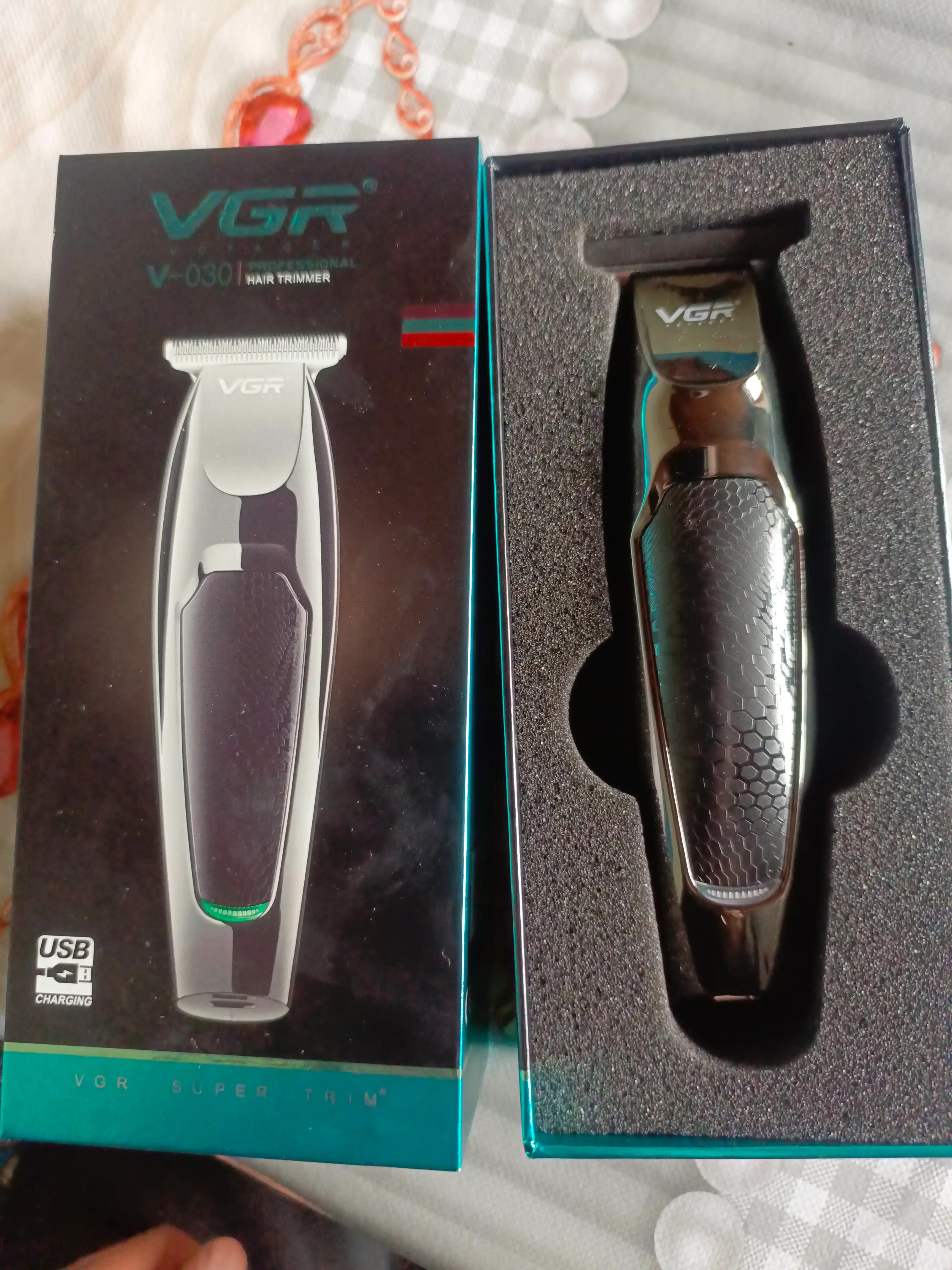 Professional simsiz trimmer VGR V-071, V-030, V- soqol olish va soch kesish uchun mashinka