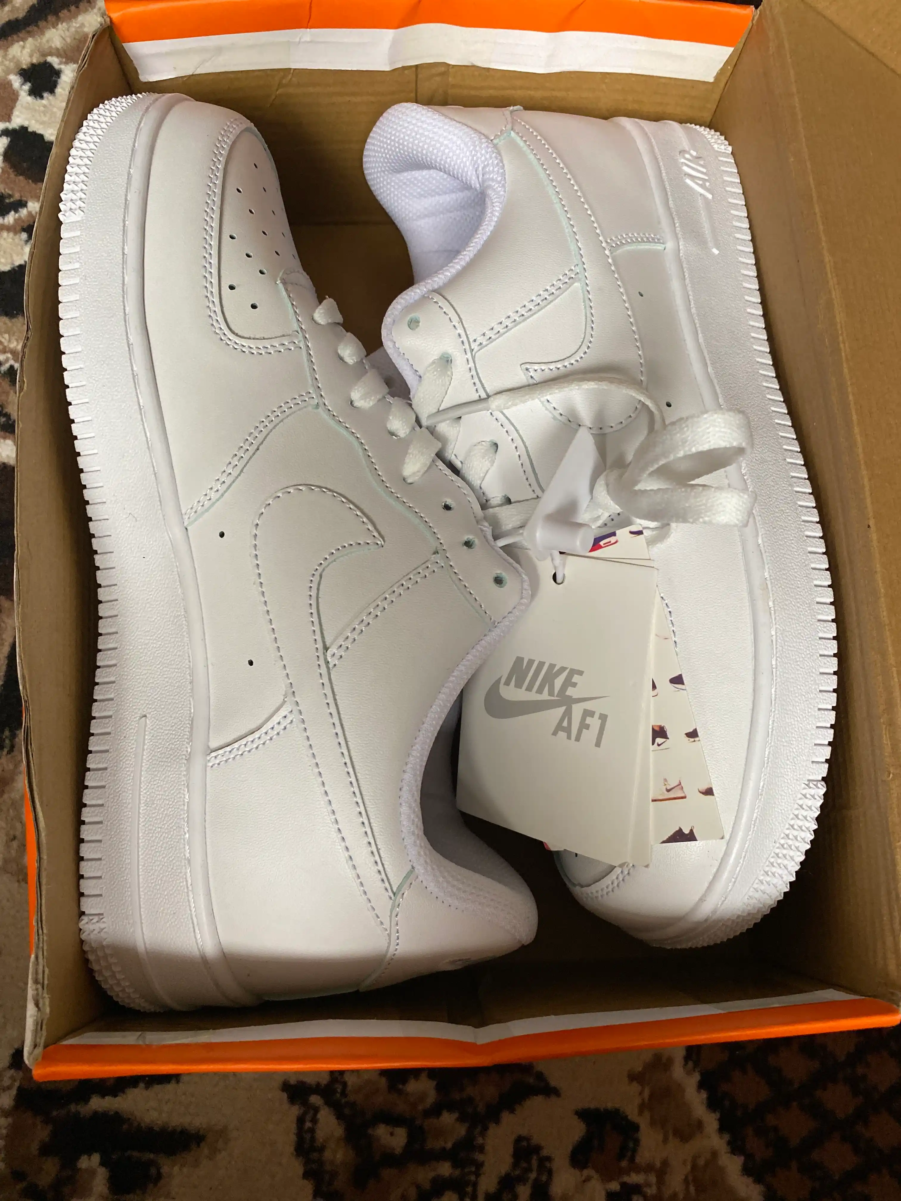 Nike Air Force erkaklar krossovklari