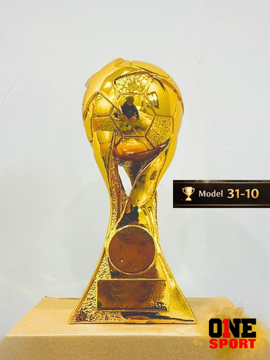 Oltin mukofot - dekorativ haykalcha, kubok, futbol va boshqa sport turlari uchun sovrin