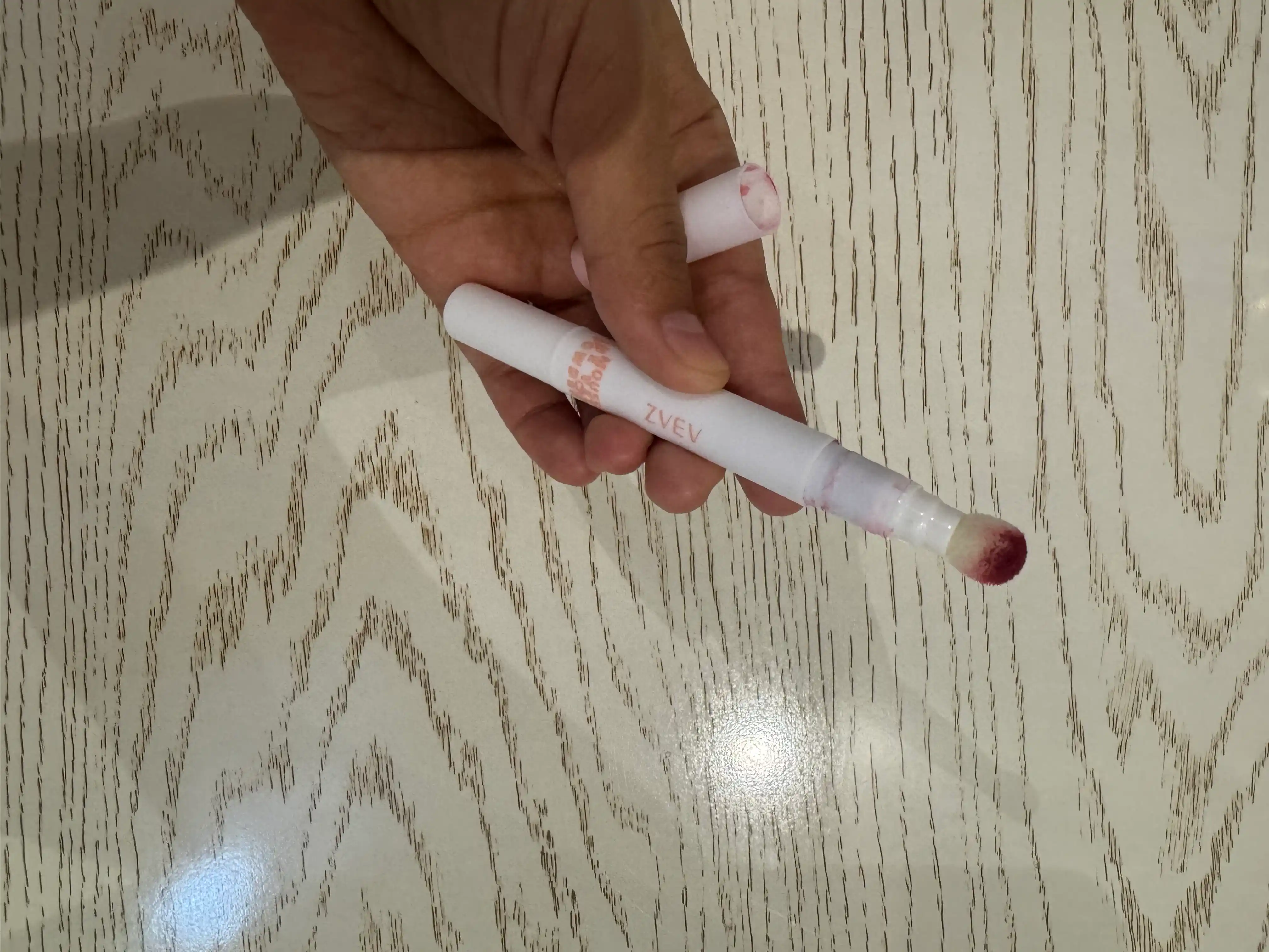 Lab bo’yog’i (nude soyali / nude rangli) 1 dona