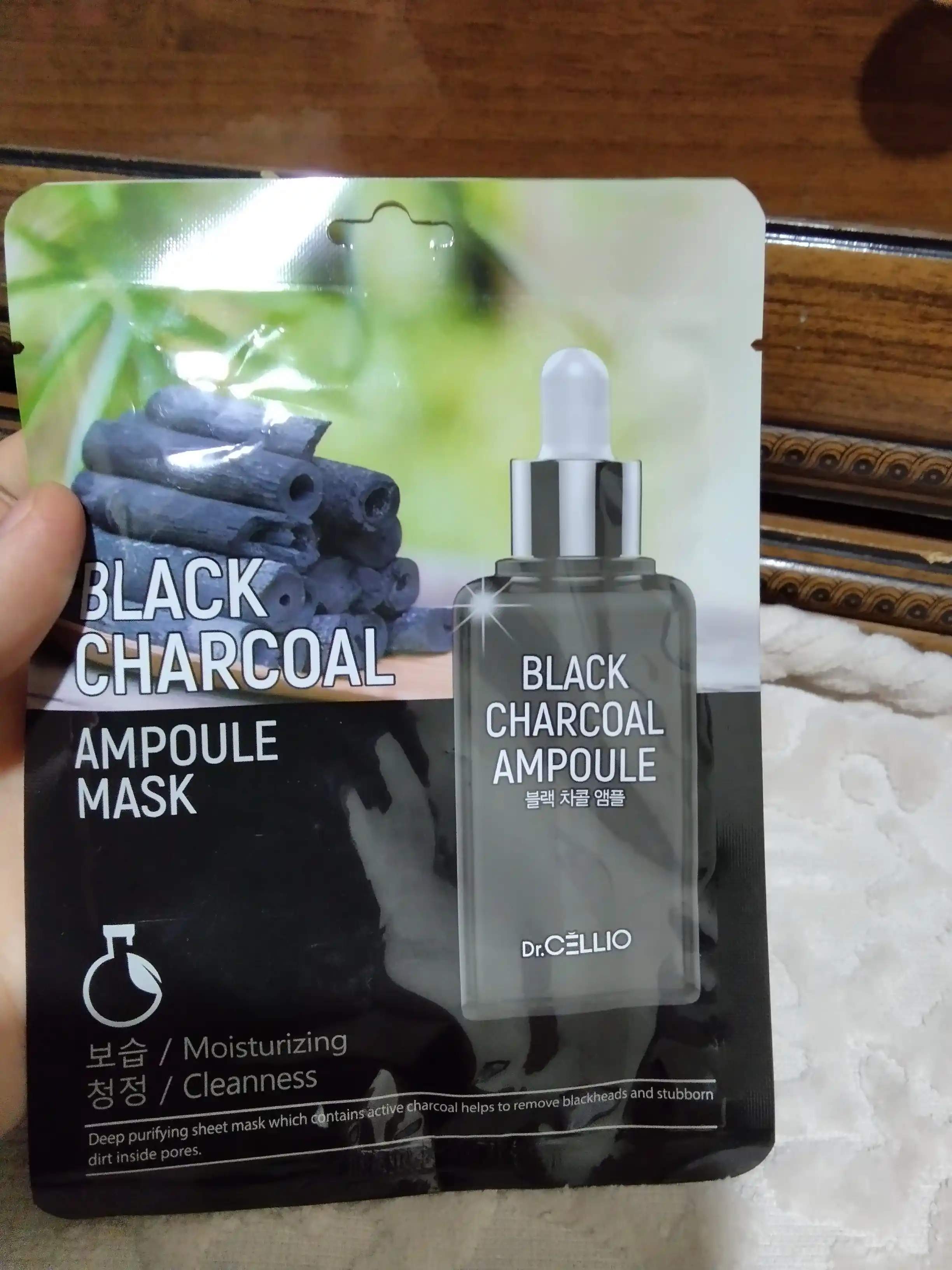 Dr.CELLIO корея Black Charcoal Ampoule Mask — маска для лица, очищающая и сужающая поры