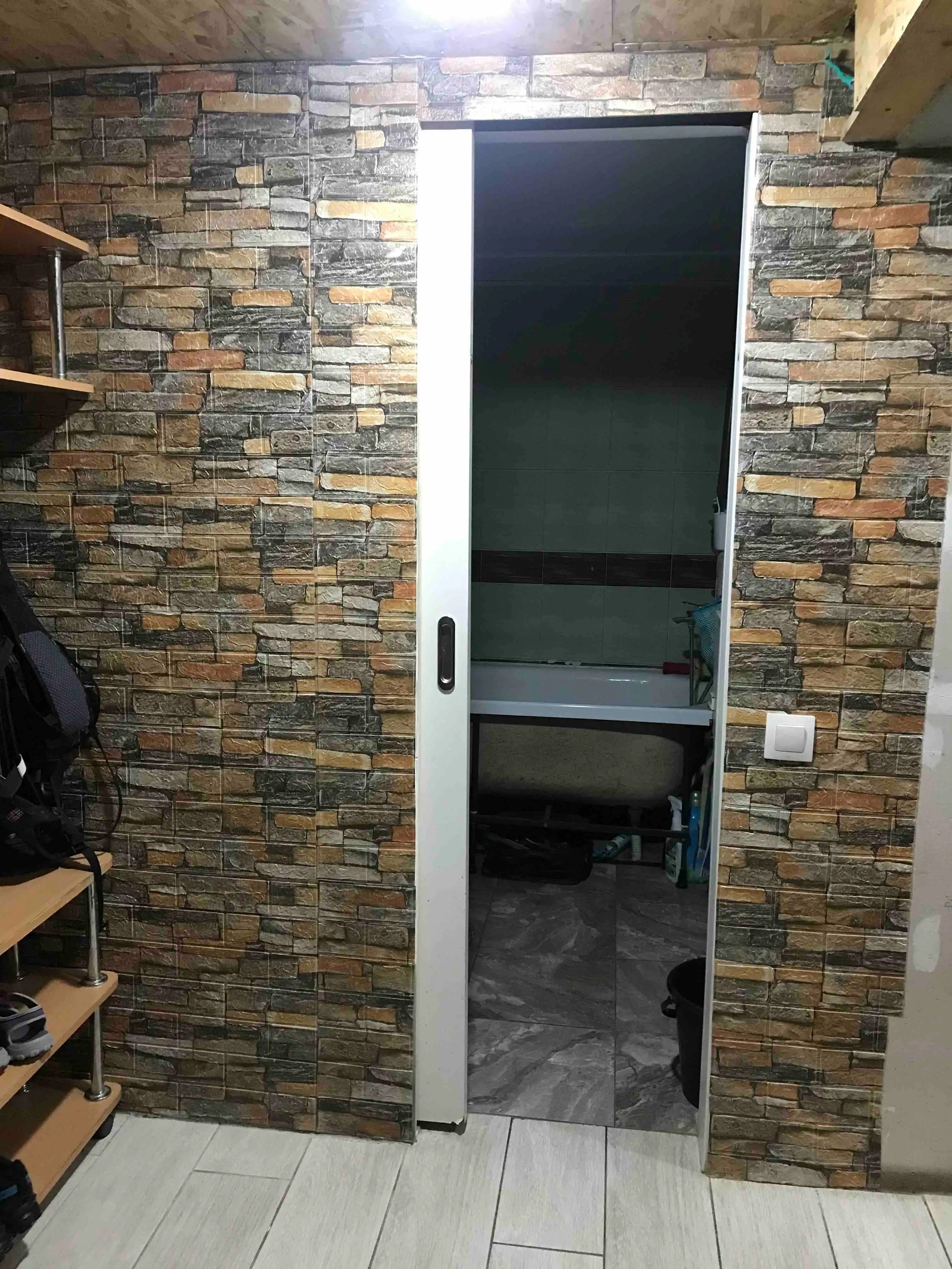 Devor uchun varaqli panellar, o‘z-o‘ziga yopishuvchi, plitka uslubida 3D oboy