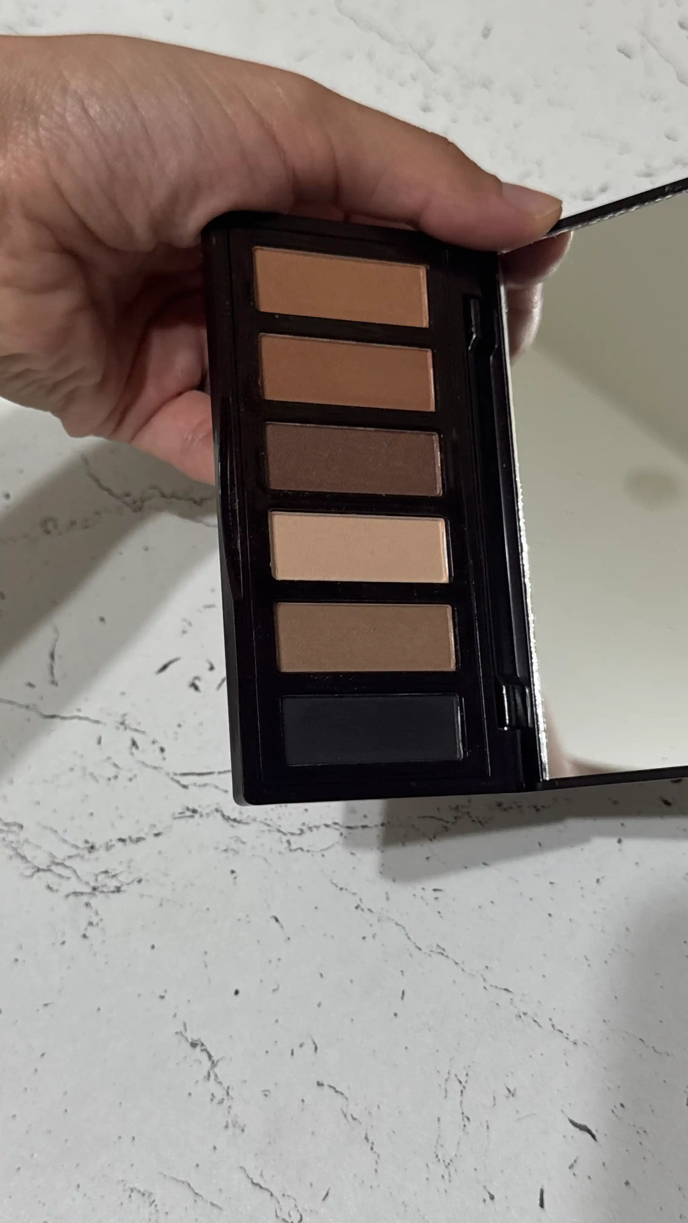 Ko'z uchun tenlar Easy Eye Palette, Charlotte Tilbury, Nudes