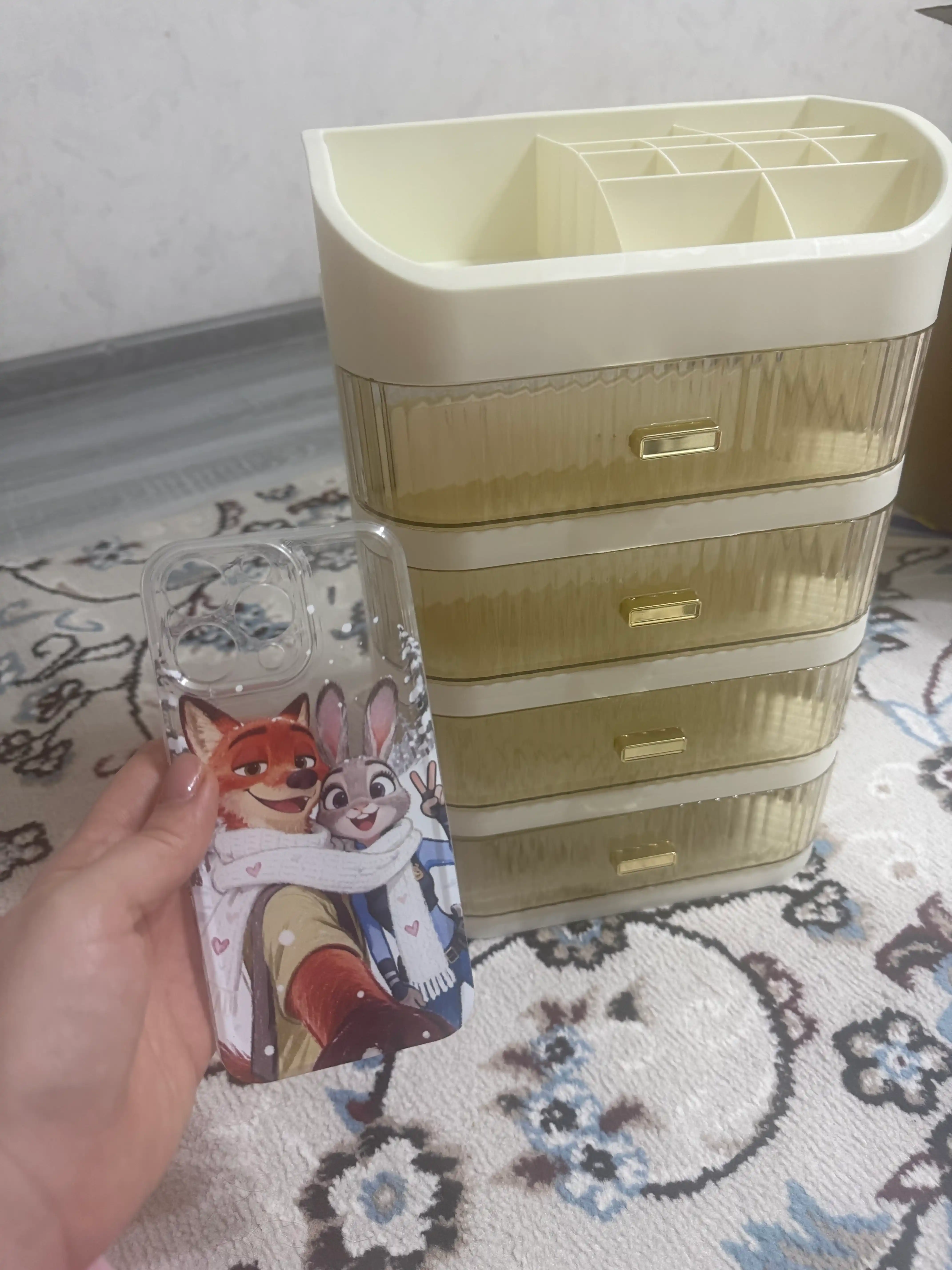 IPhone 11-17 Pro Max uchun "Zveropolis" multfilmi dizaynidagi yorqin bosma g‘ilof