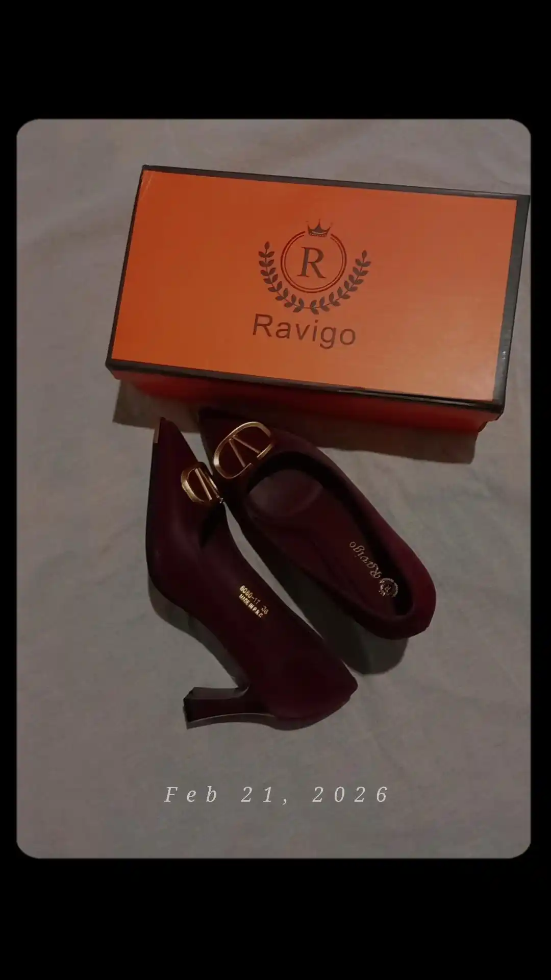 Туфли лодочки на каблуке вечерние с брошью RAVIGO