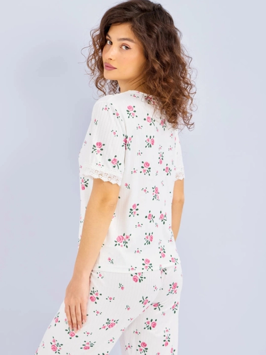 Ayollar uy kiyimi, yurak shaklidagi oq pijama, bahor-yoz uchun
