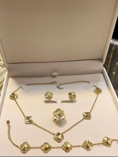 VAN CLEEF набор бижутерий, кольцо, серьги, цепочка, браслет — UNIPLUS-ВАНКЛЕФ-ЗОЛОТ