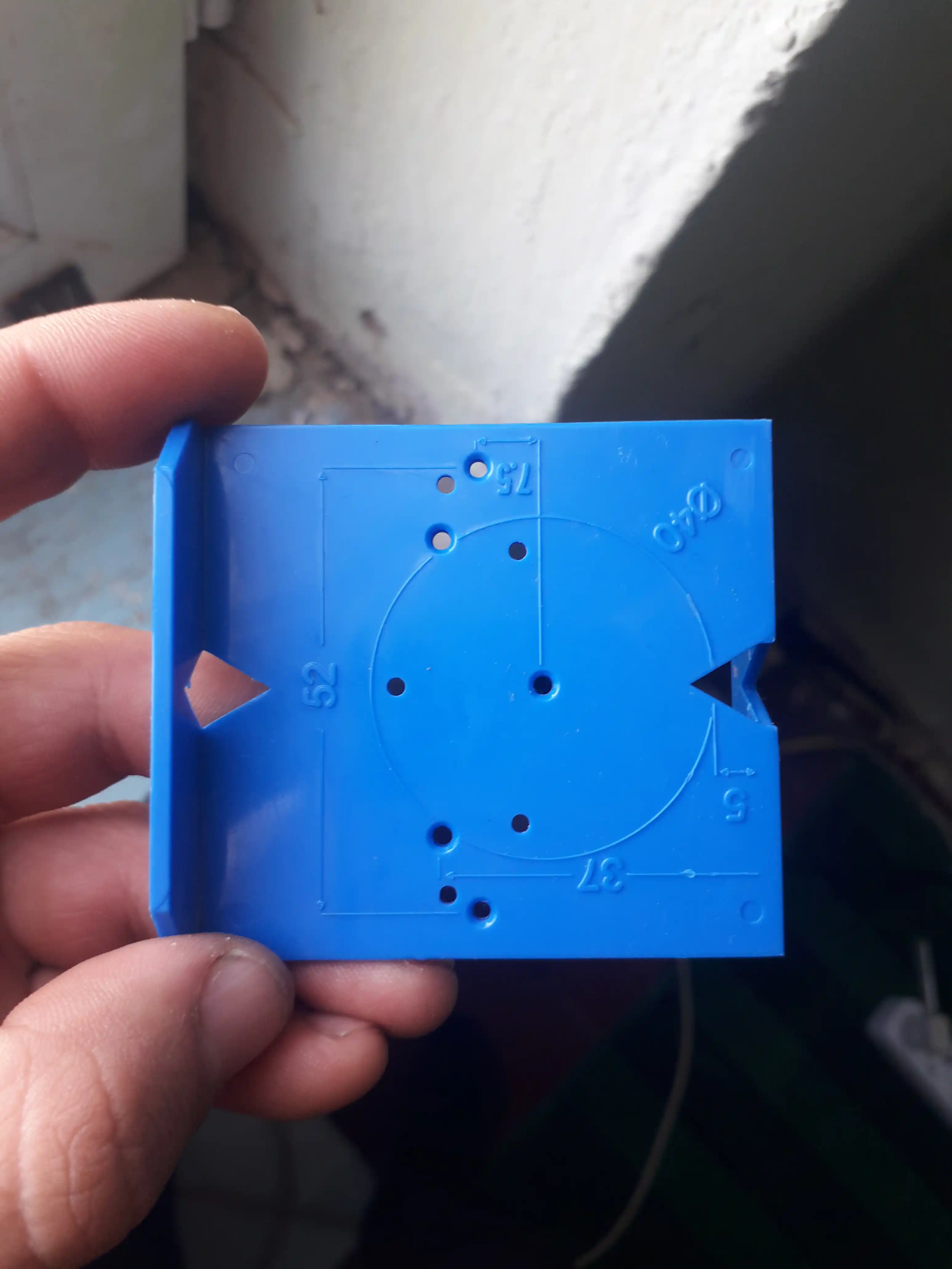 Shablon mebel eshik ilmogini ornatish uchun, universal, 28/35/40 mm