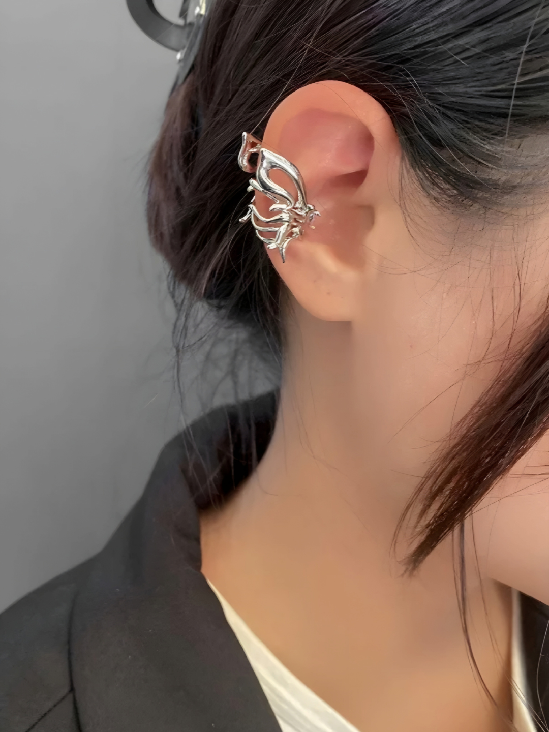 Серьги каффы, ассиметричные серьги