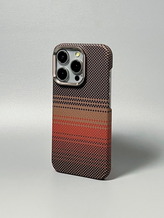 IPhone modellari uchun premium karbon g‘ilof, 13, 14, 15, 16, 17 Pro, Pro Max