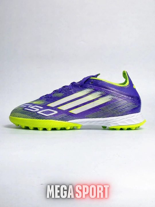 Футбольные бутсы Adidas F50 TF, легкая и удобная модель