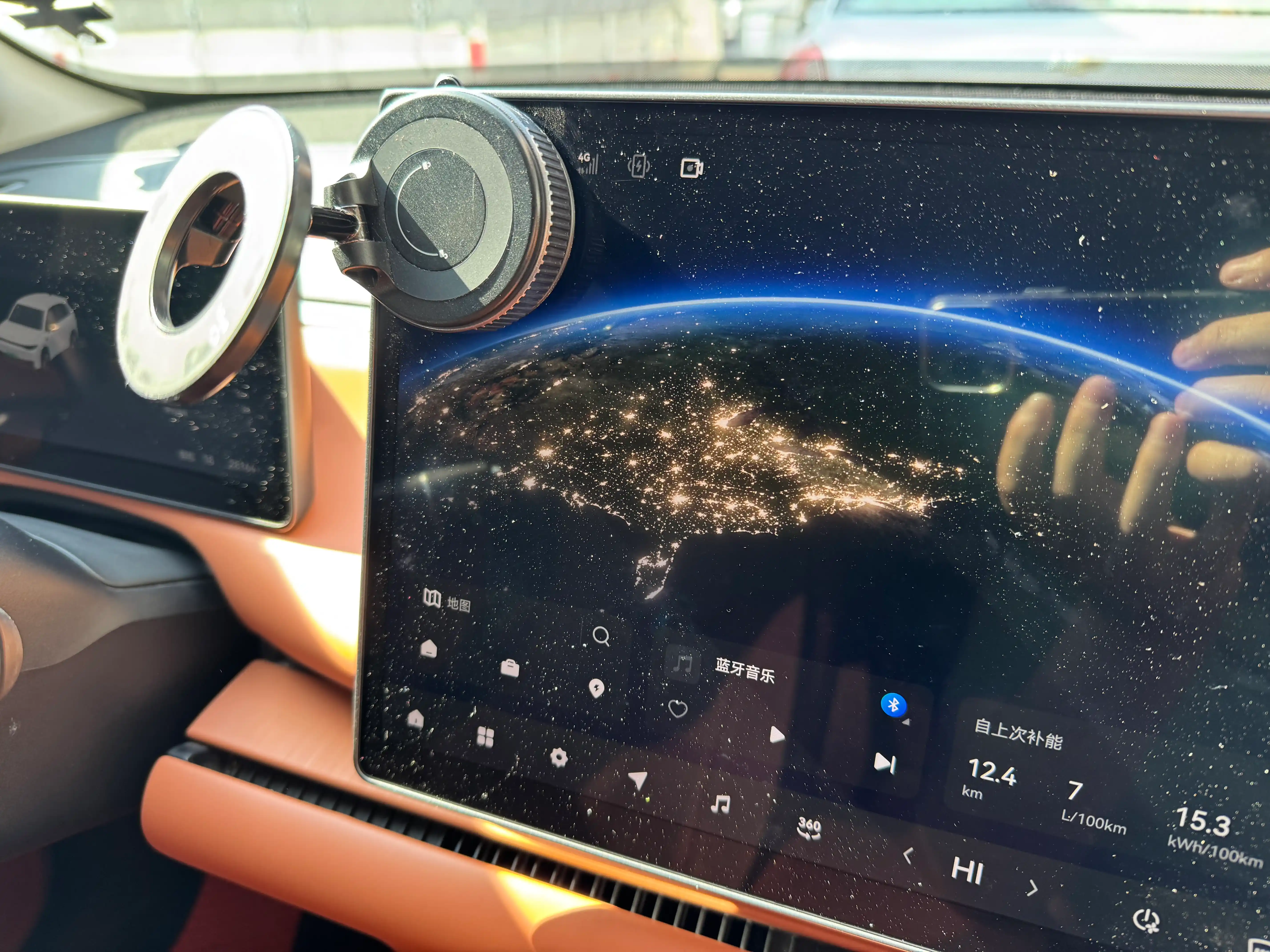 Avtomobil uchun magnit vakuumli telefon ushlagichi Magsafe bilan, 360 darajali, prisoskali