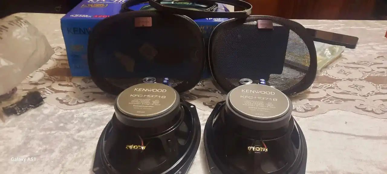 Колонка Kenwood — это та же знаменитая легенда Kfc-hq 718 Bass 2 голоса чистые