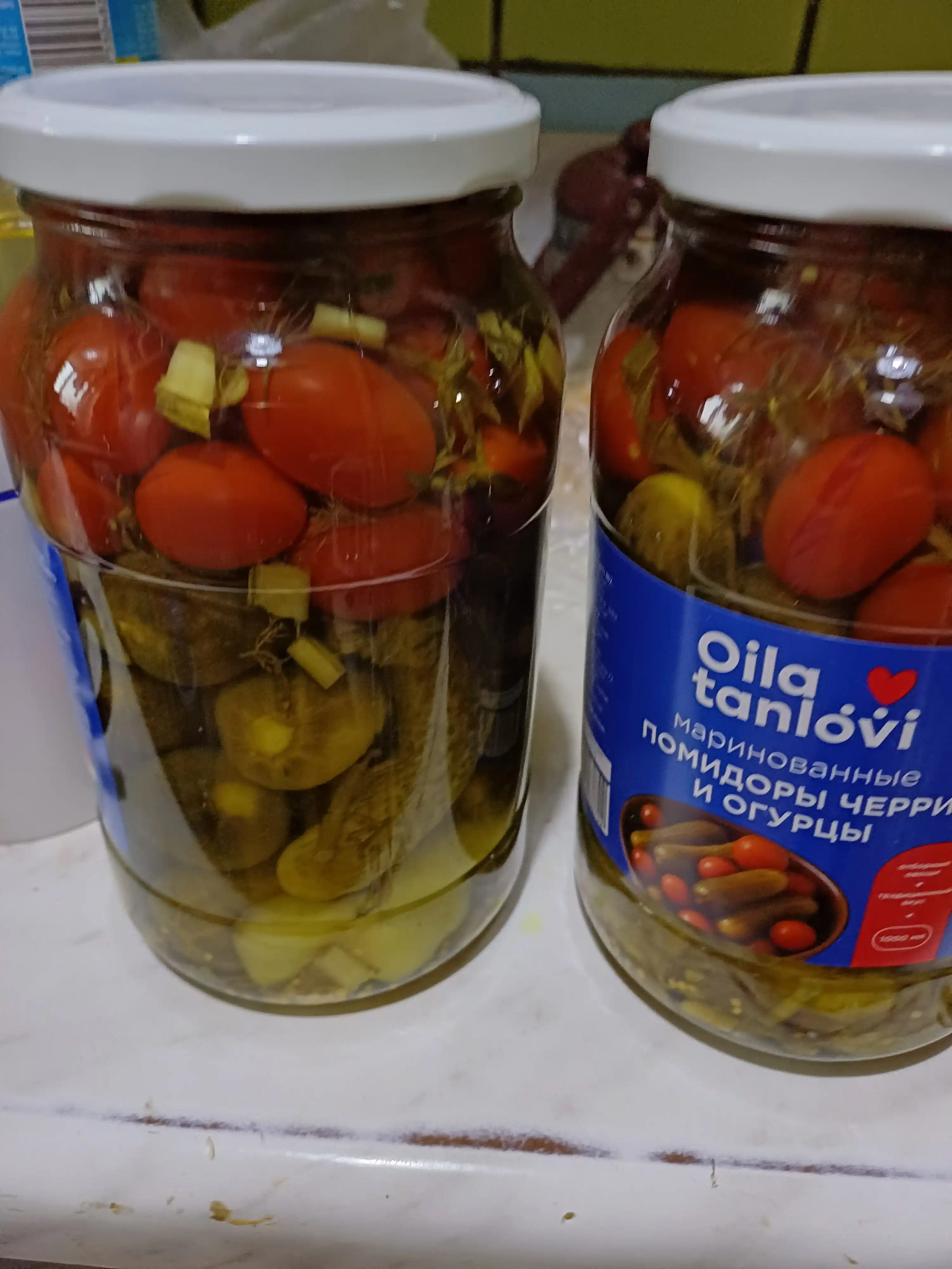 Маринованные огурцы и помидоры Oila Tanlovi, 1000 мл