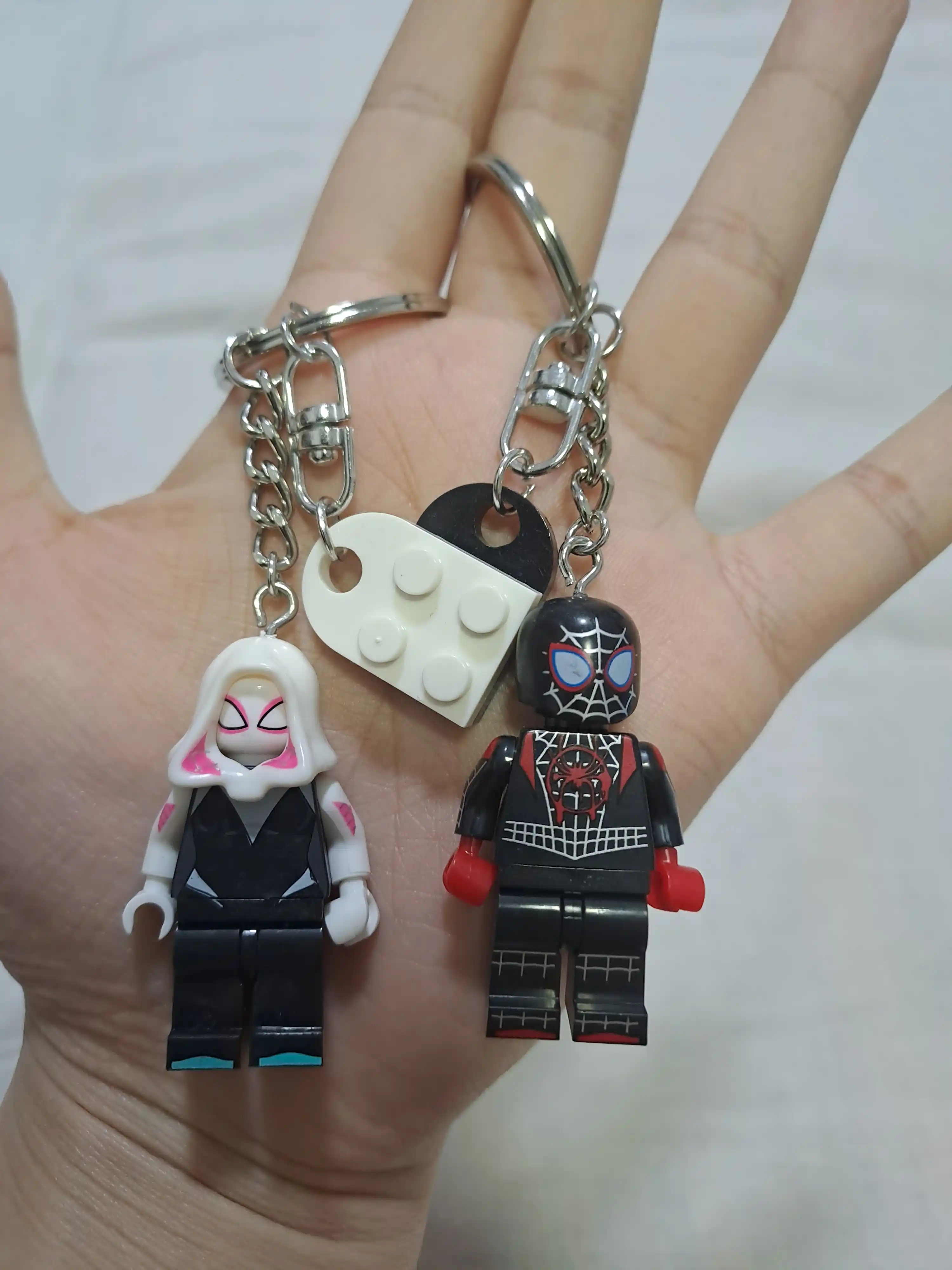 Парные брелоки для ключей, в стиле Lego "Человек-Паук и Гвен Стейси" 2 шт