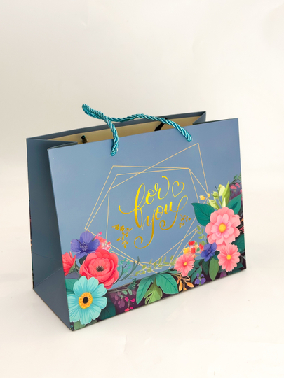 Sovg'a uchun paketlar, 8-mart uchun, podarka uchun - 