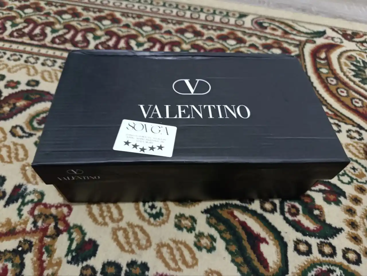 Erkaklar krоssovkasi Valentino 40-44 o'lchamda 1-o'lchamda kattaroq oling