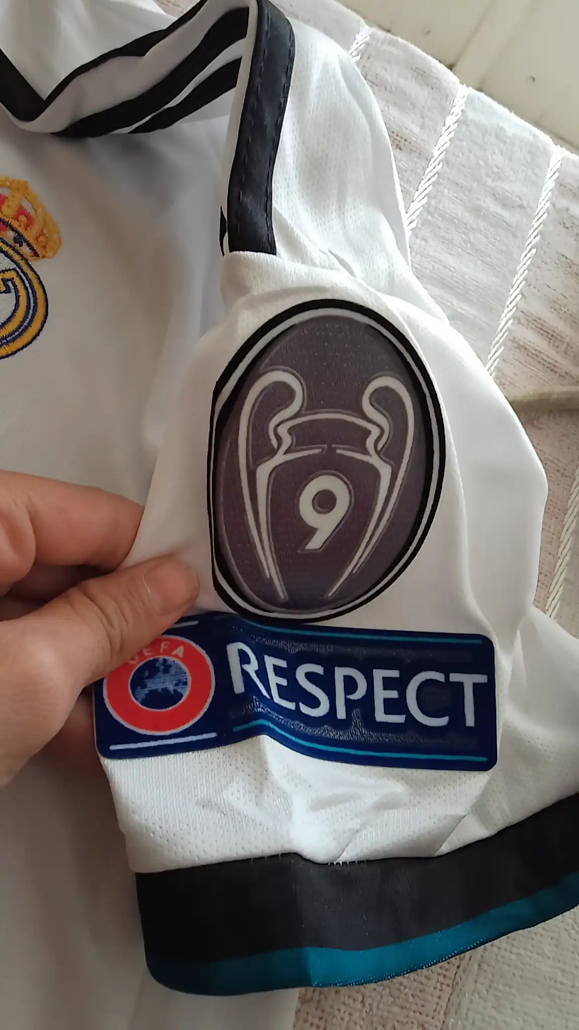 Retro futbol formasi