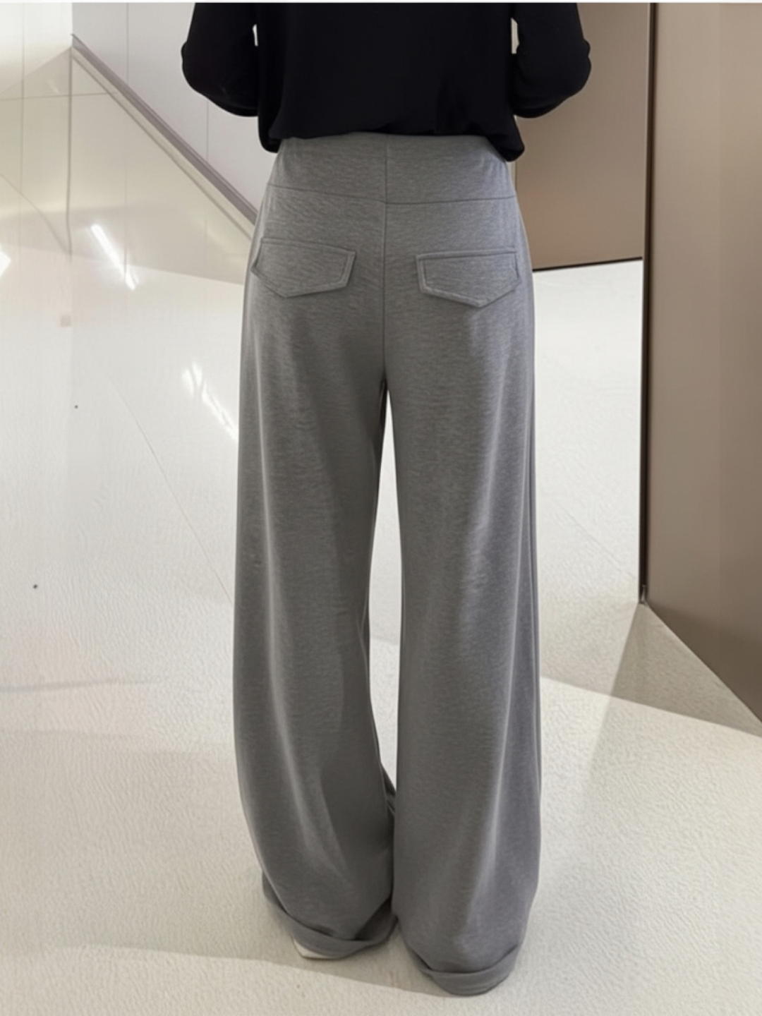 Shimlari ayollar uchun, keng bichimli sport shim: rezinali bel bog‘ich – ELLY FASHION