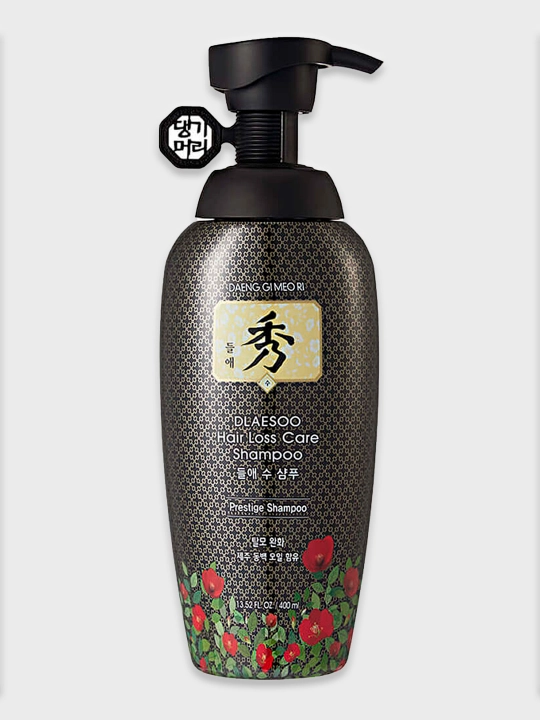 Шампунь против выпадения волос с камелии Daeng Gi Meo Ri Dlae Soo Anti-Hair Loss Shampoo  - 