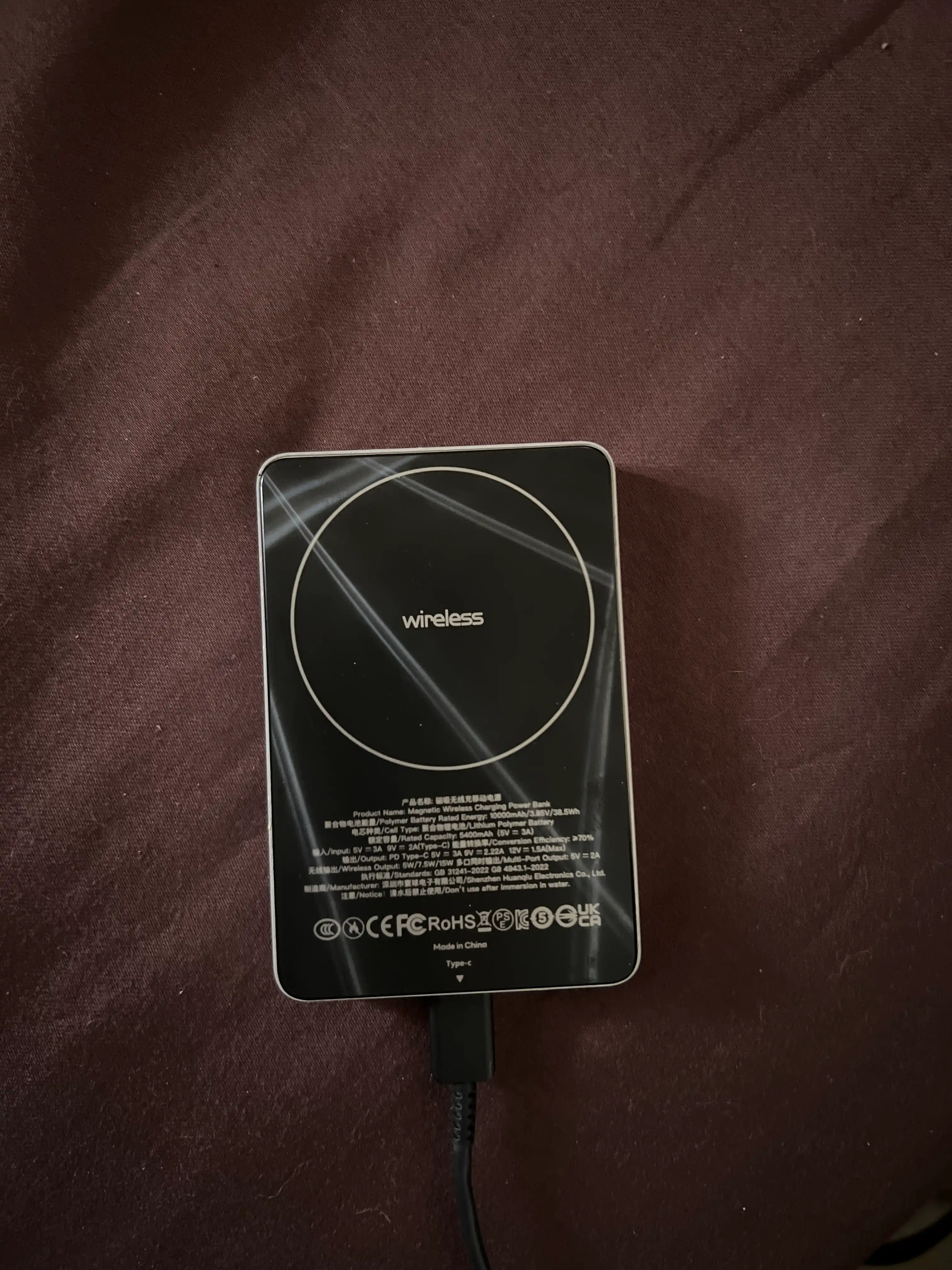 Simsiz tashqi akkumulyator MagSafe Power Bank, yupqa va zaryad ko'rsatkichi bilan