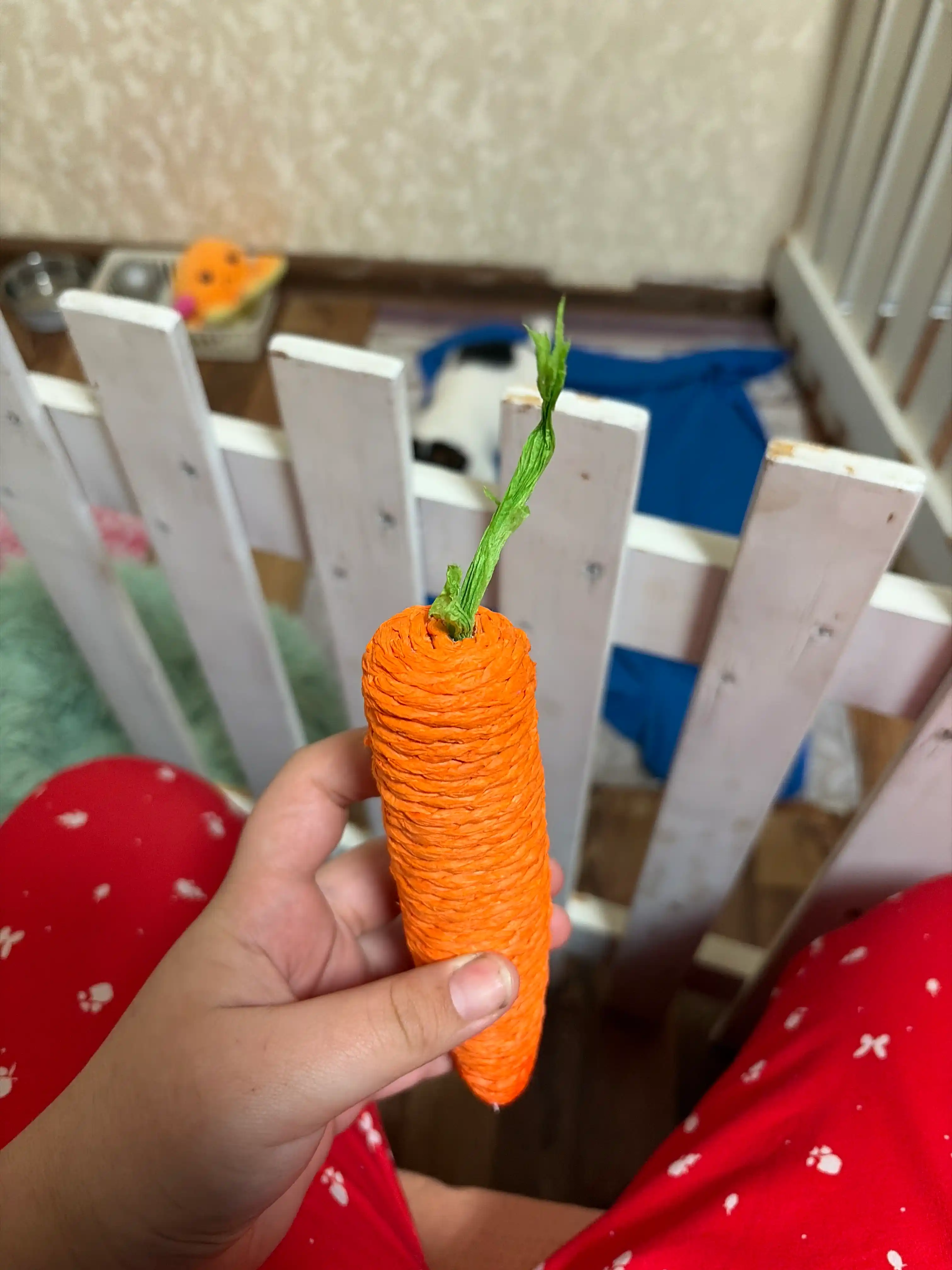 Игрушка для кошек когтеточка морковка