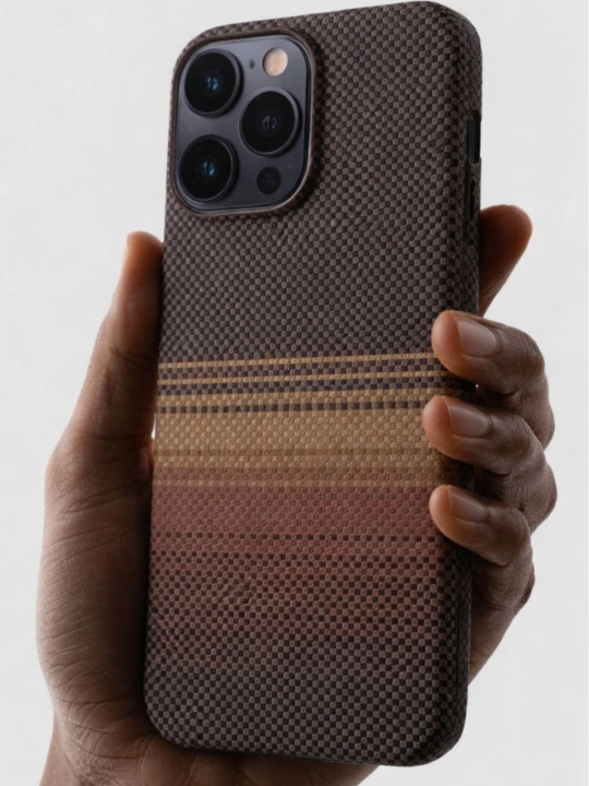 Чехол с текстурой карбона для iPhone 11, 12, 13, 14, 15, 16, Pro и Pro Max