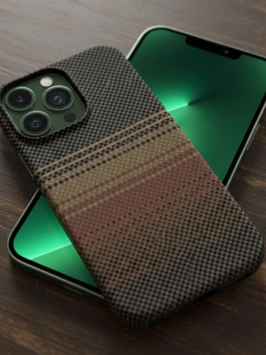 Чехол с текстурой карбона для iPhone 11, 12, 13, 14, 15, 16, Pro и Pro Max
