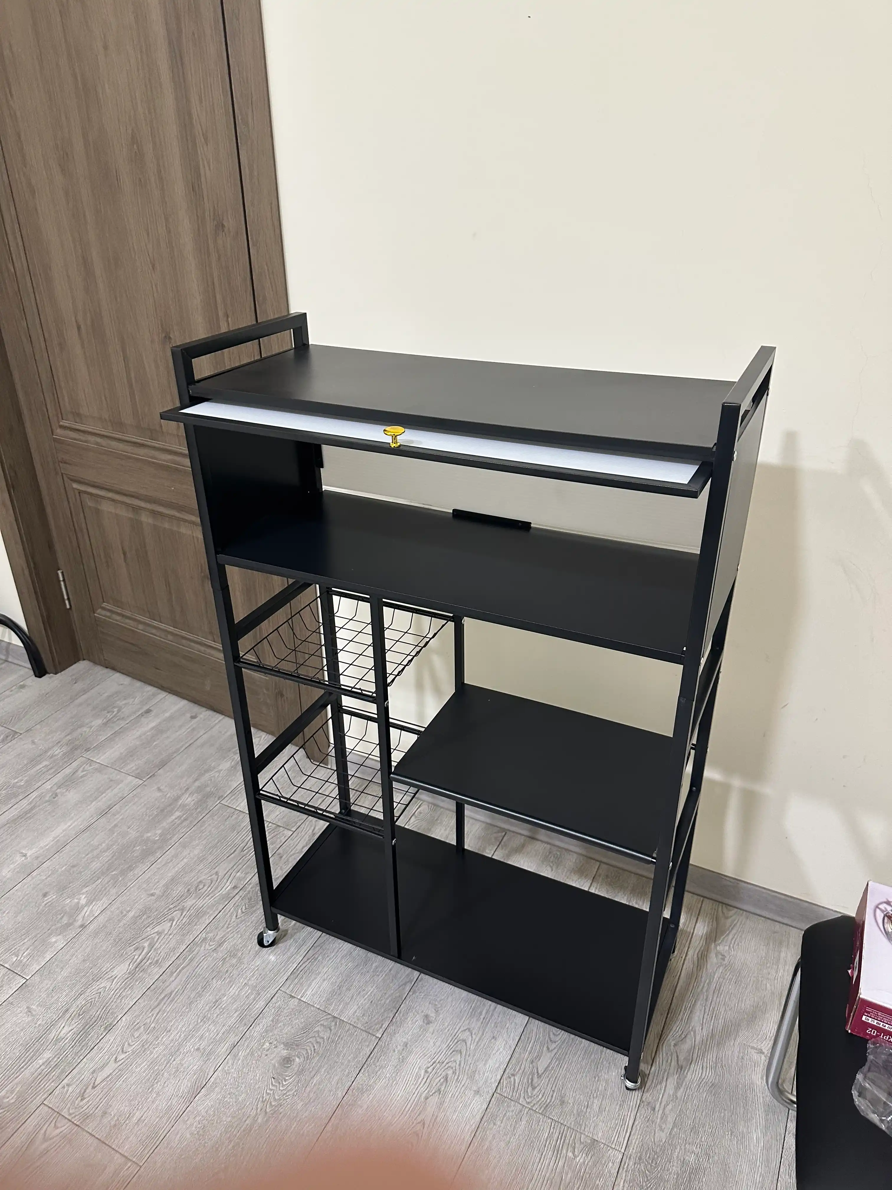 Polda turadigan stellaj temirli g'ildirakli, uy, oshxona va ofis uchun