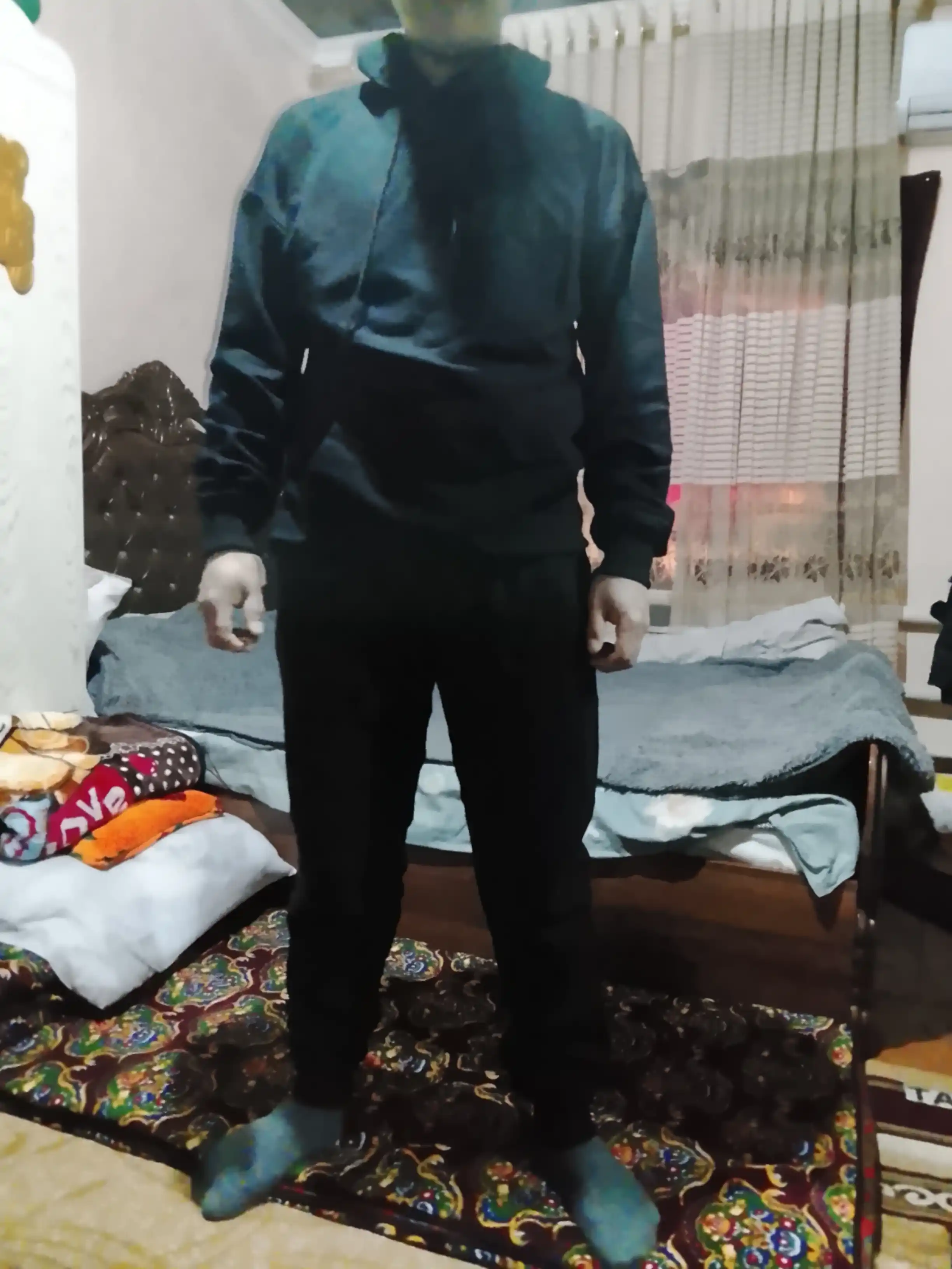 Erkaklar sport kostyumi. Bahor va kuz uchun. Oversize
