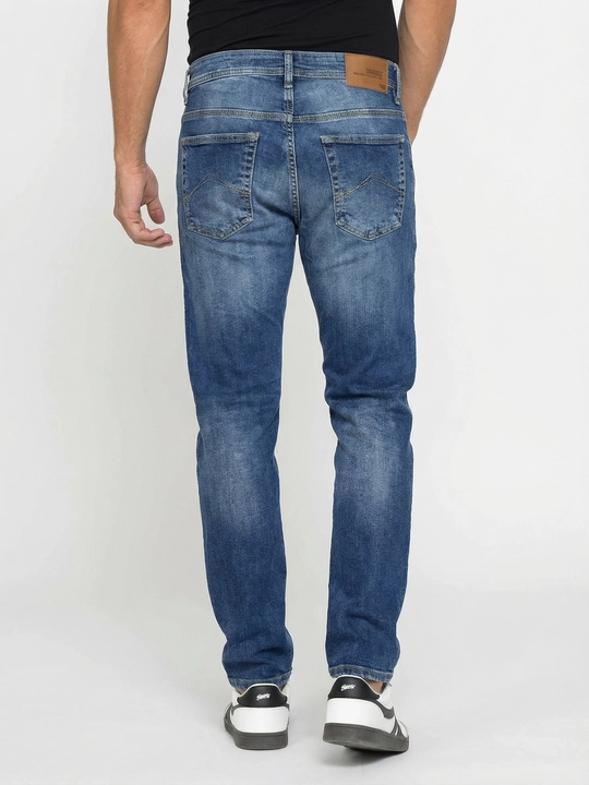Erkaklar uchun toraytirilgan Carrera Jeans jinsi,Italiya