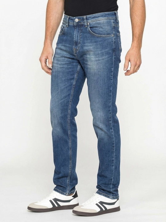 Erkaklar uchun toraytirilgan Carrera Jeans jinsi,Italiya