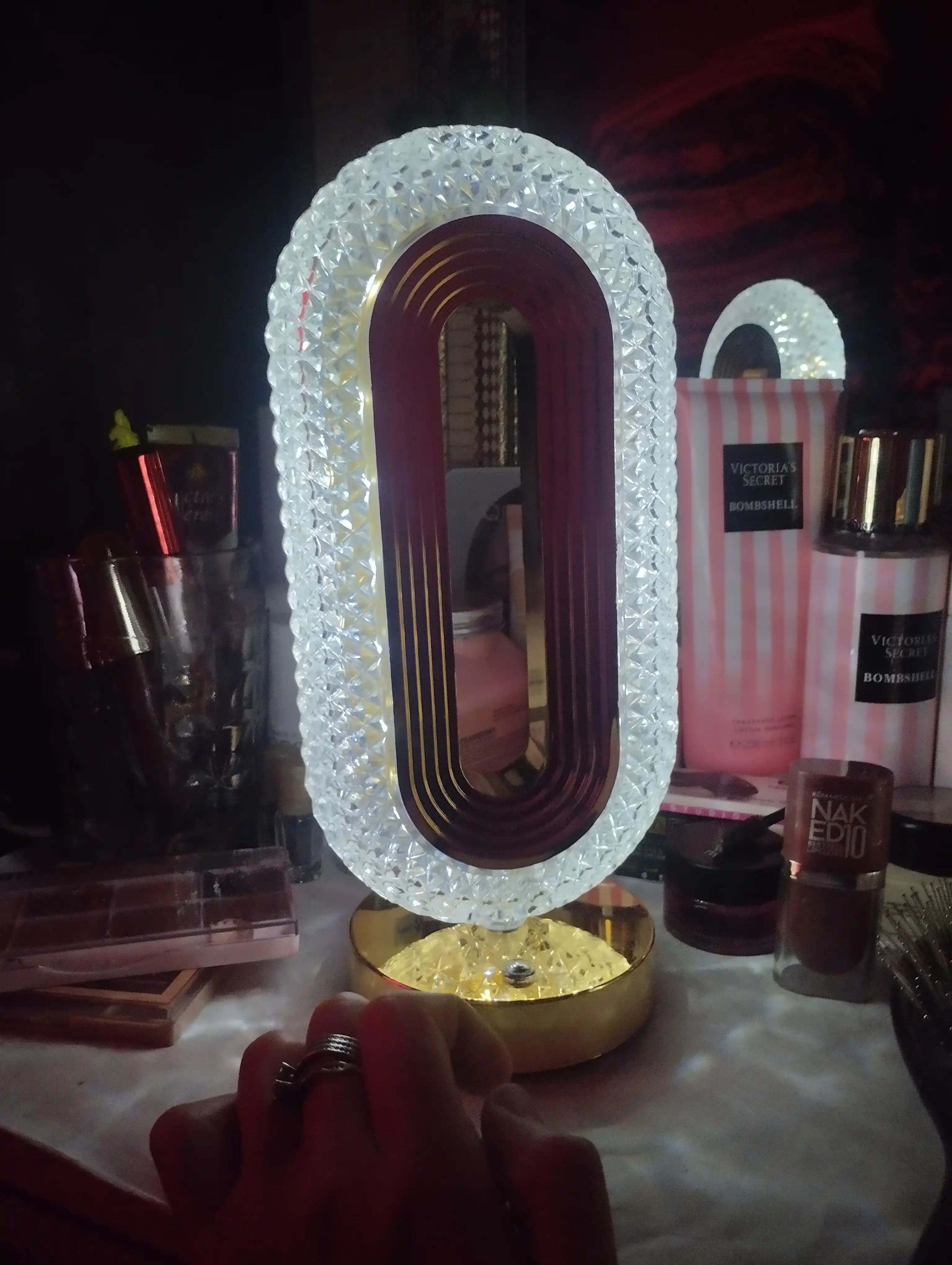 Tungi chiroq, yorug‘lik diodli LED, lampa