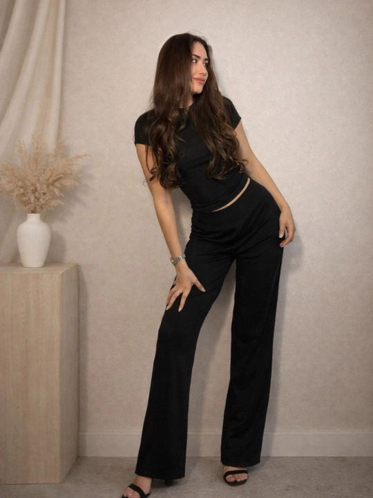 Ayollar kostyumi model Minimal top va palazzo shim bazaviy kostyum