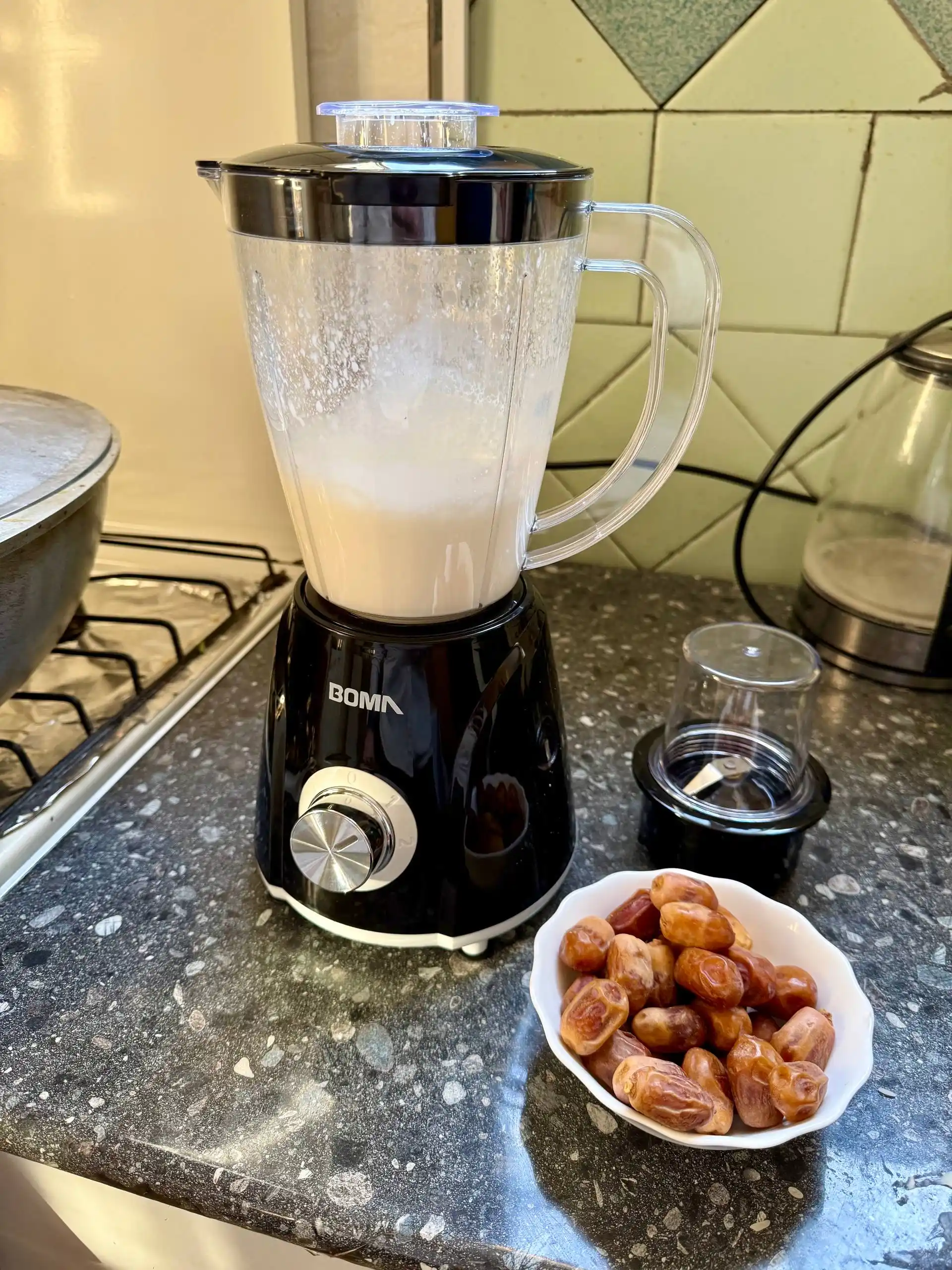 Blender statsionar BOMA 2 in 1, blender+kofemolka, 800Vt, hajmi 1.5 L (BM-Y66AA/BM-806)