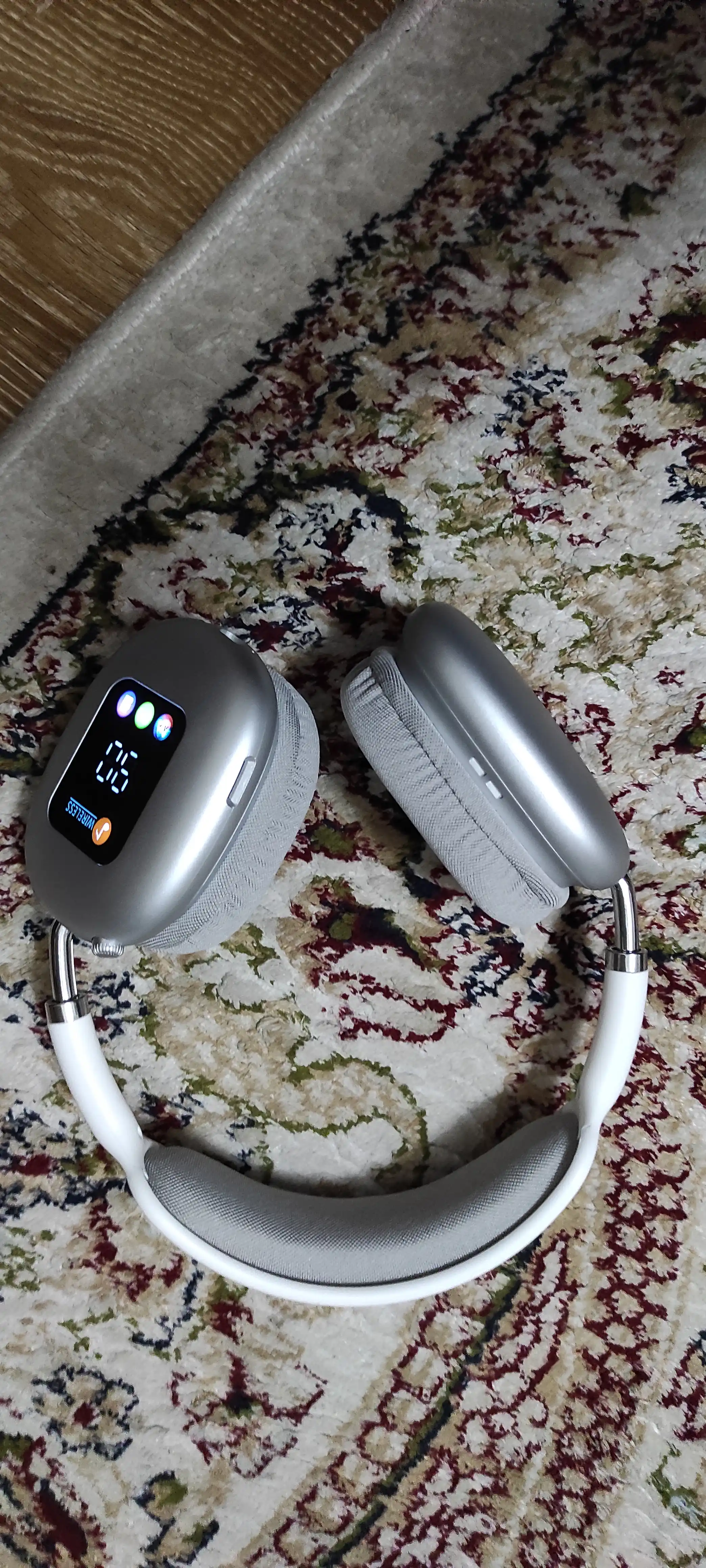 Simsiz quloqchinlar bluetooth naushnik AKZ MAX600 LED displey kompyuter va telefon uchun