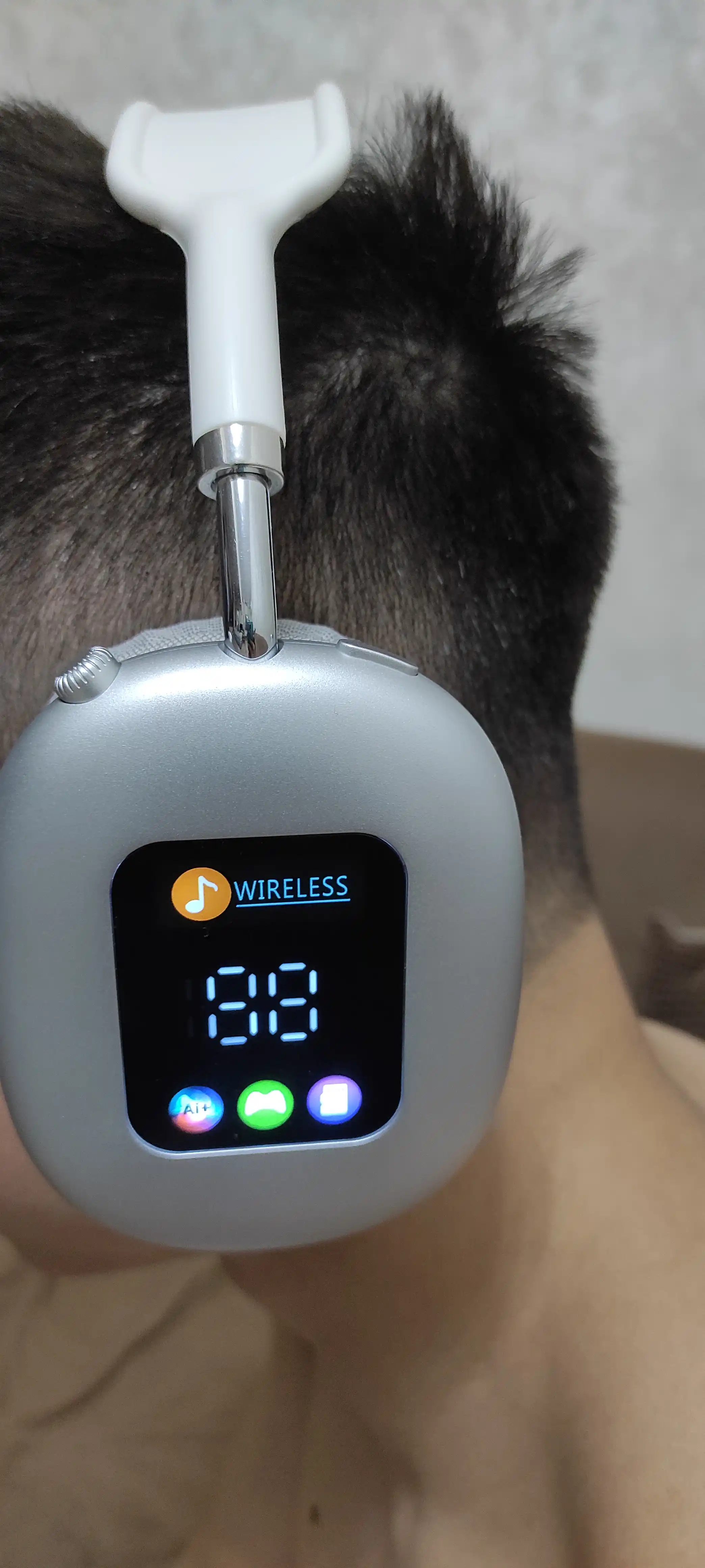 Simsiz quloqchinlar bluetooth naushnik AKZ MAX600 LED displey kompyuter va telefon uchun