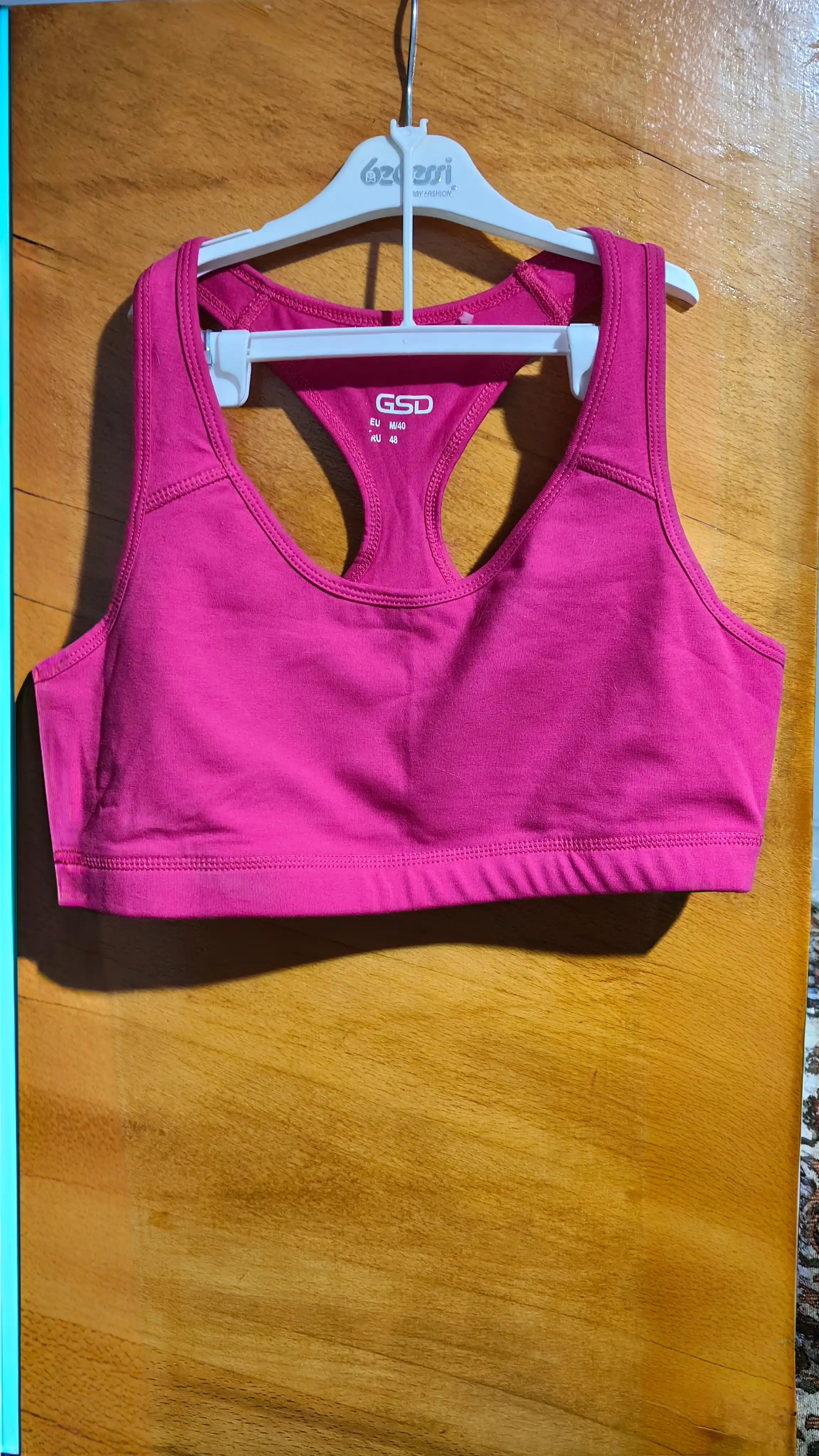 Sport, ayollar, yugurish va sport zali uchun top-bra