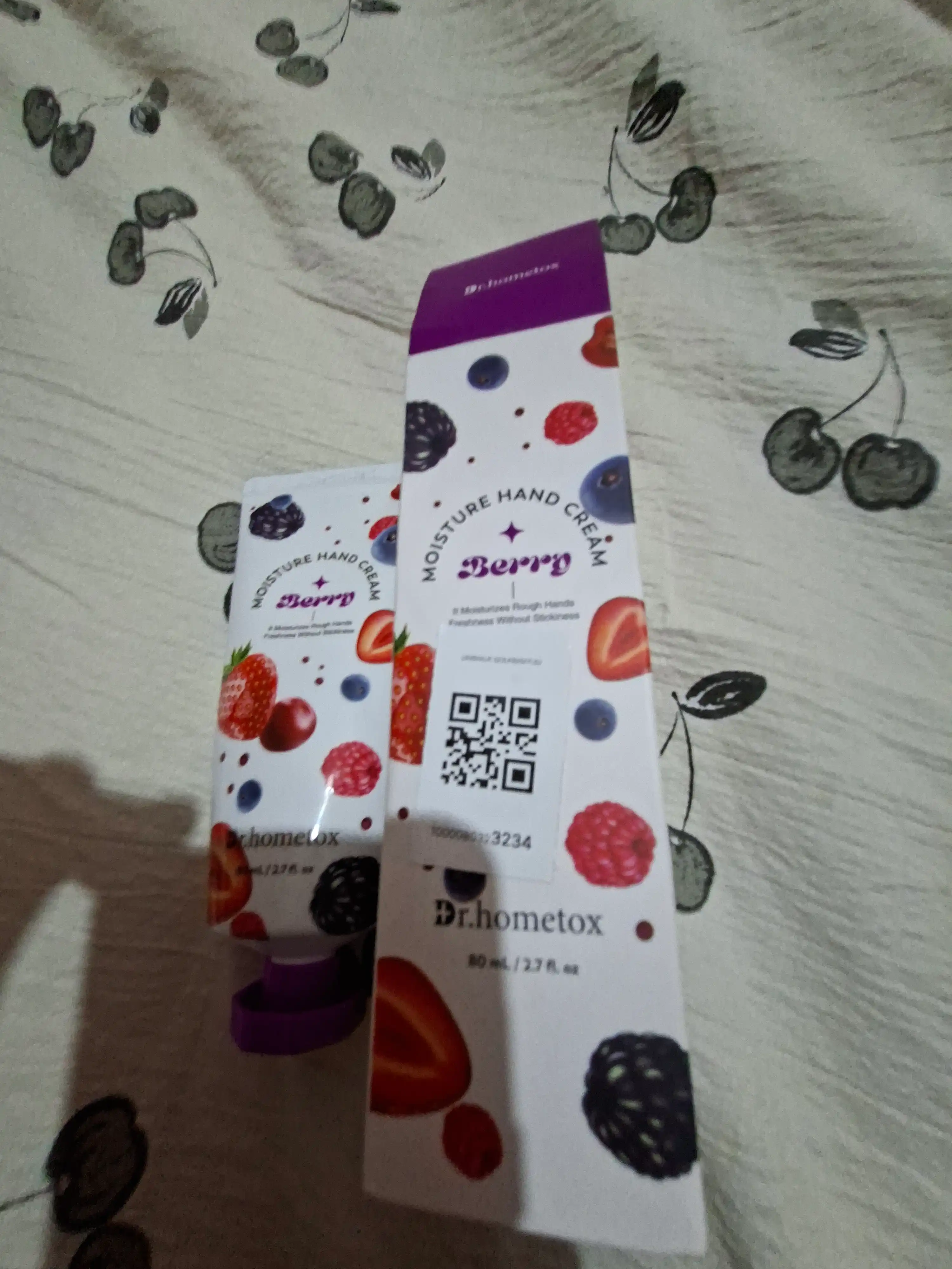 Qo'l uchun krem BERRY, mevalar ekstrakti bilan, 80 g
