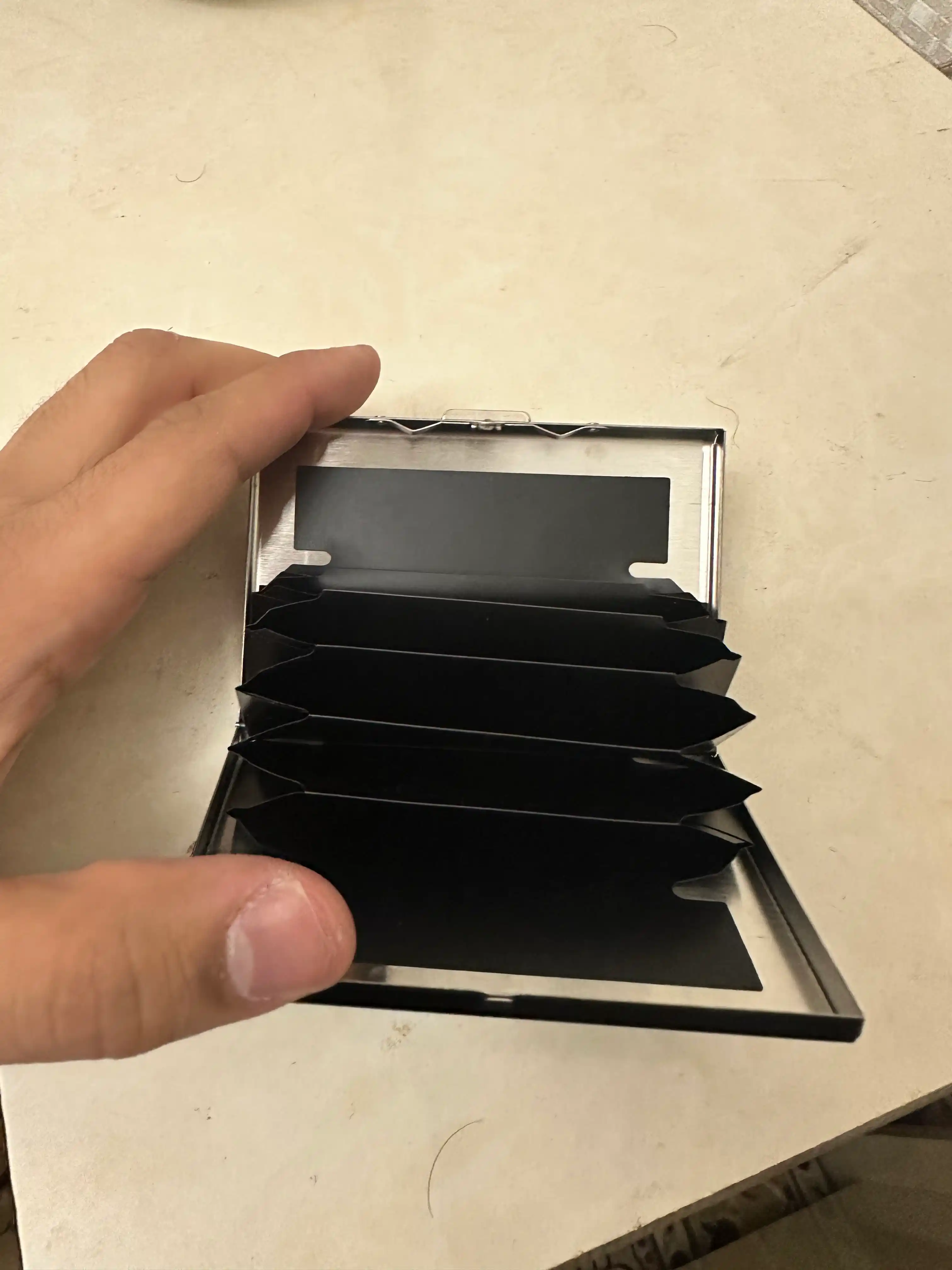 Metall kartxolder RFID-himoyasi,bank kartalari uchun metall kartxolder, erkaklarga sovg'a