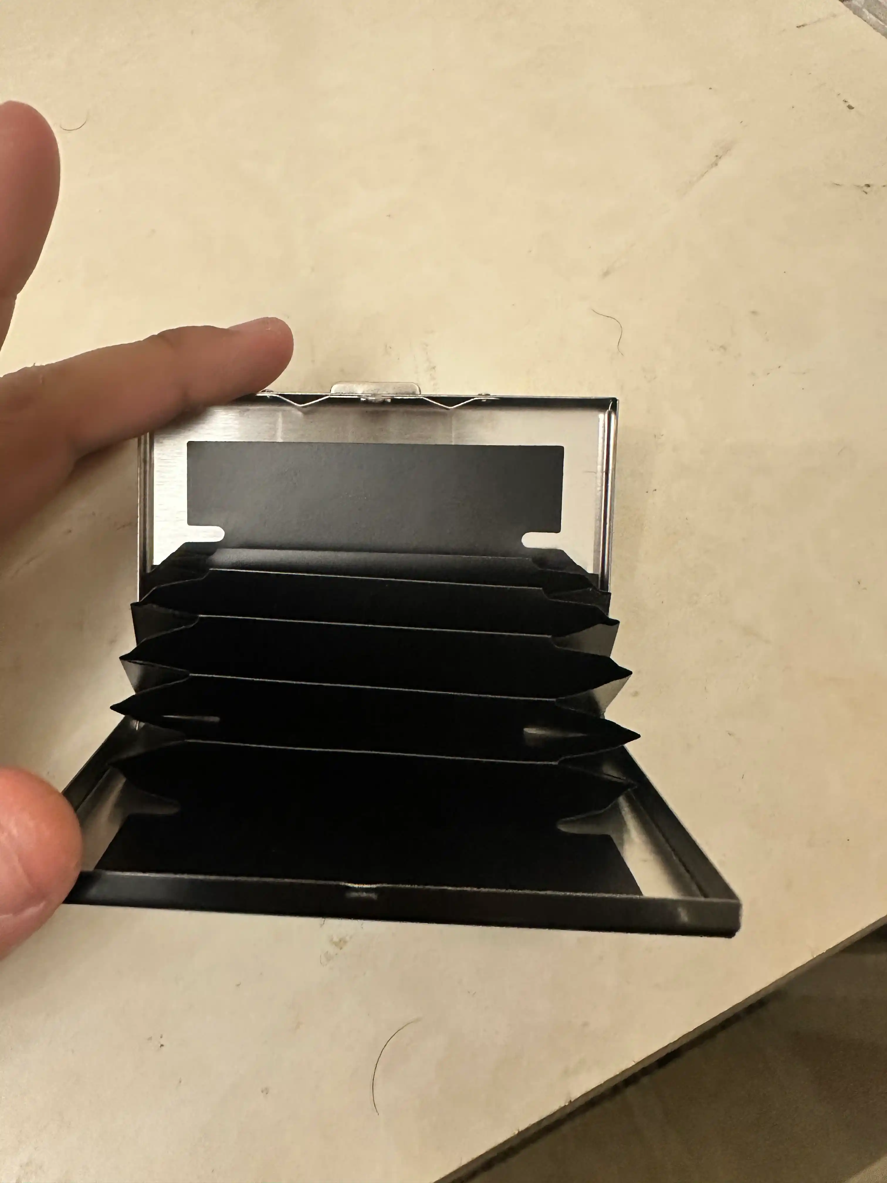 Metall kartxolder RFID-himoyasi,bank kartalari uchun metall kartxolder, erkaklarga sovg'a