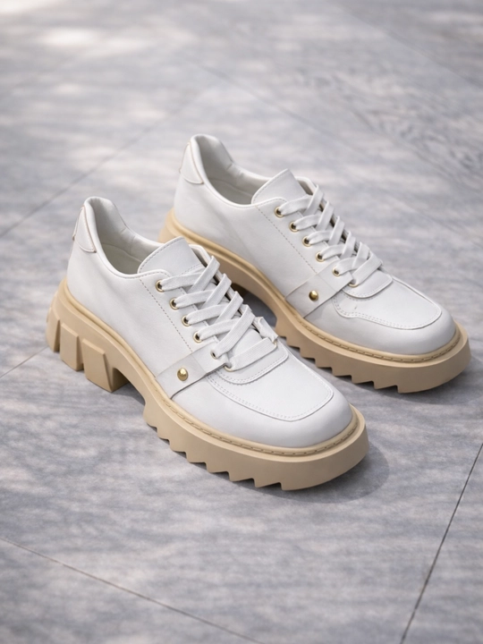 Женские кроссовки на платформе — стильные chunky sneakers, удобная повседневная обувь