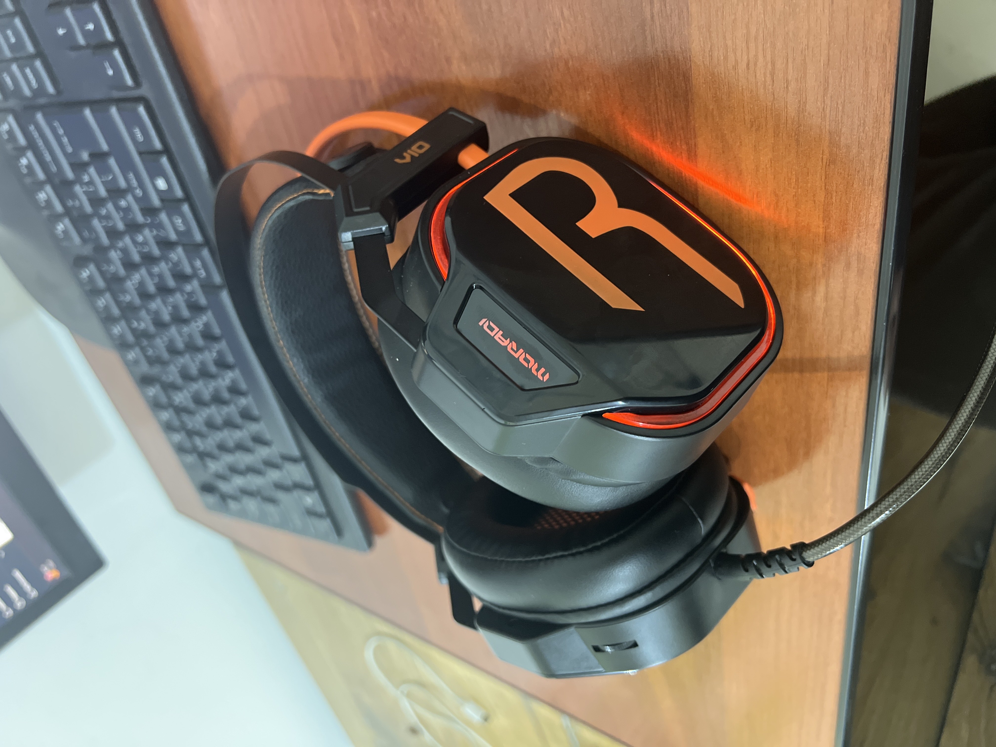 Игровая гарнитура с USB-подключением и наушники для ПК подсветкой