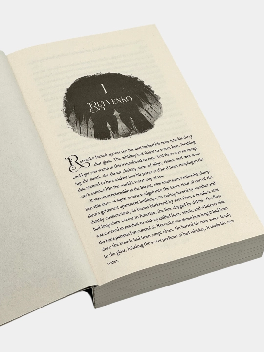 Six of Crows, Crooked Kingdom – Leigh Bardugo