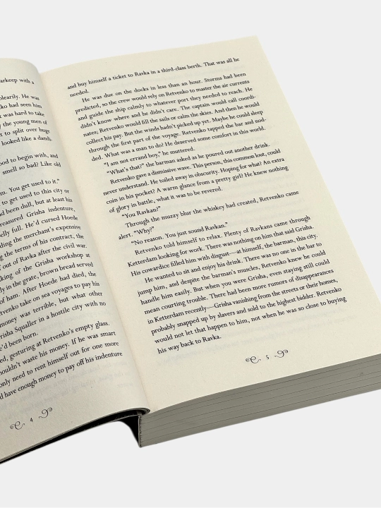 Six of Crows, Crooked Kingdom – Leigh Bardugo
