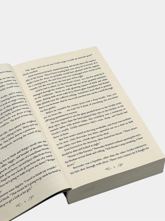 Six of Crows, Crooked Kingdom – Leigh Bardugo