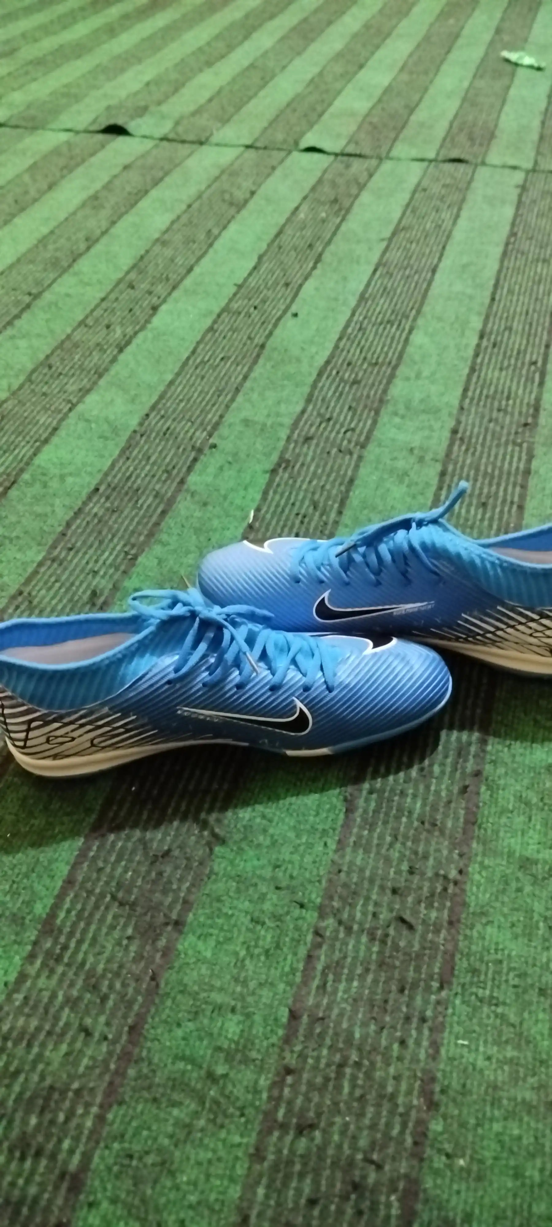Футбольные кеды «Сороконожка» FlyKnit, мужские и подростковые, 39–45