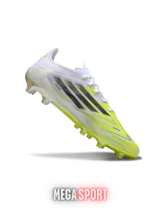 Adidas F50 Elite futbol butsalari - maksimal tezlik va nazorat